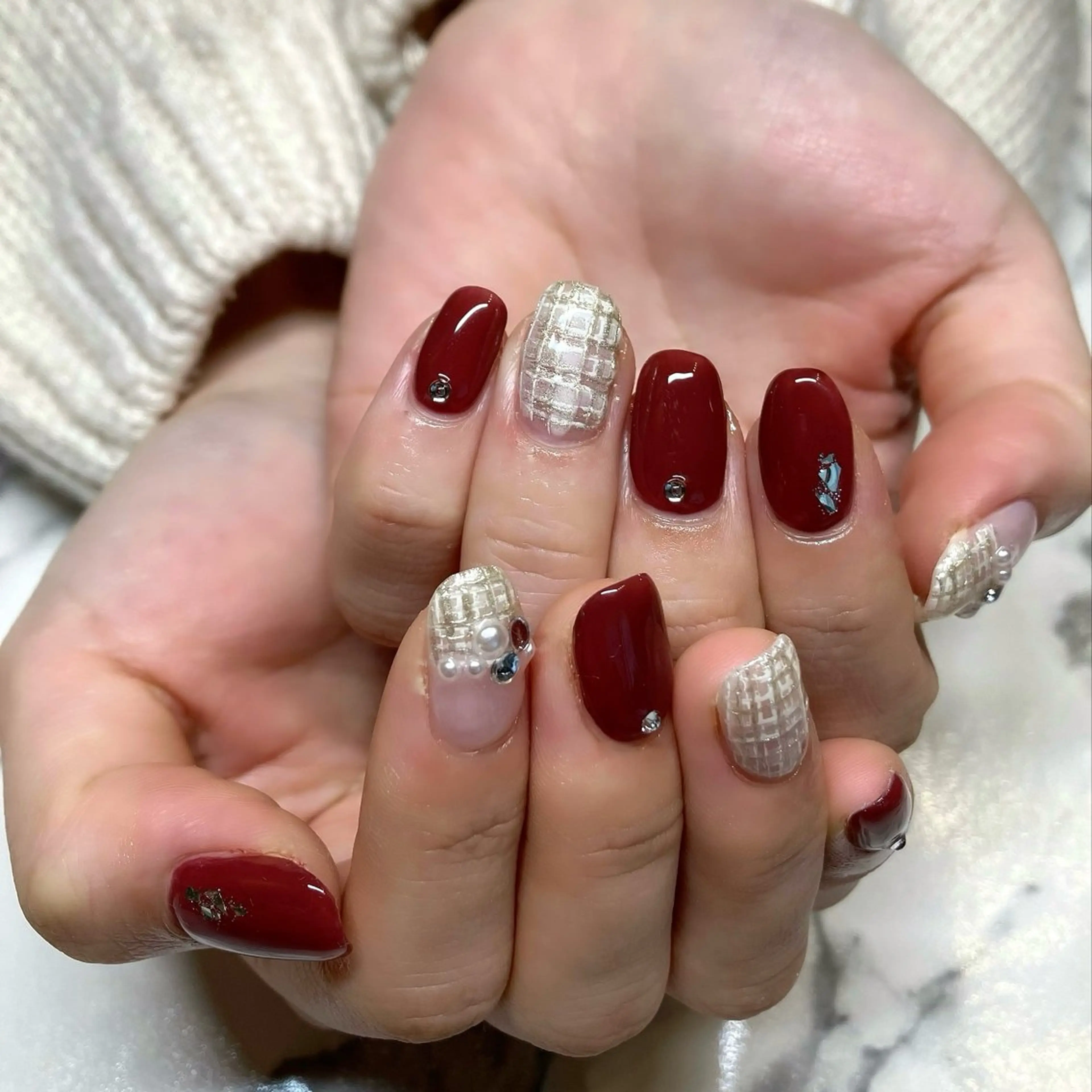 ネイル ボルドー キラキラネイル ミラーネイル ストーンネイル ツイードネイル MALAMA NAILのネイルデザイン