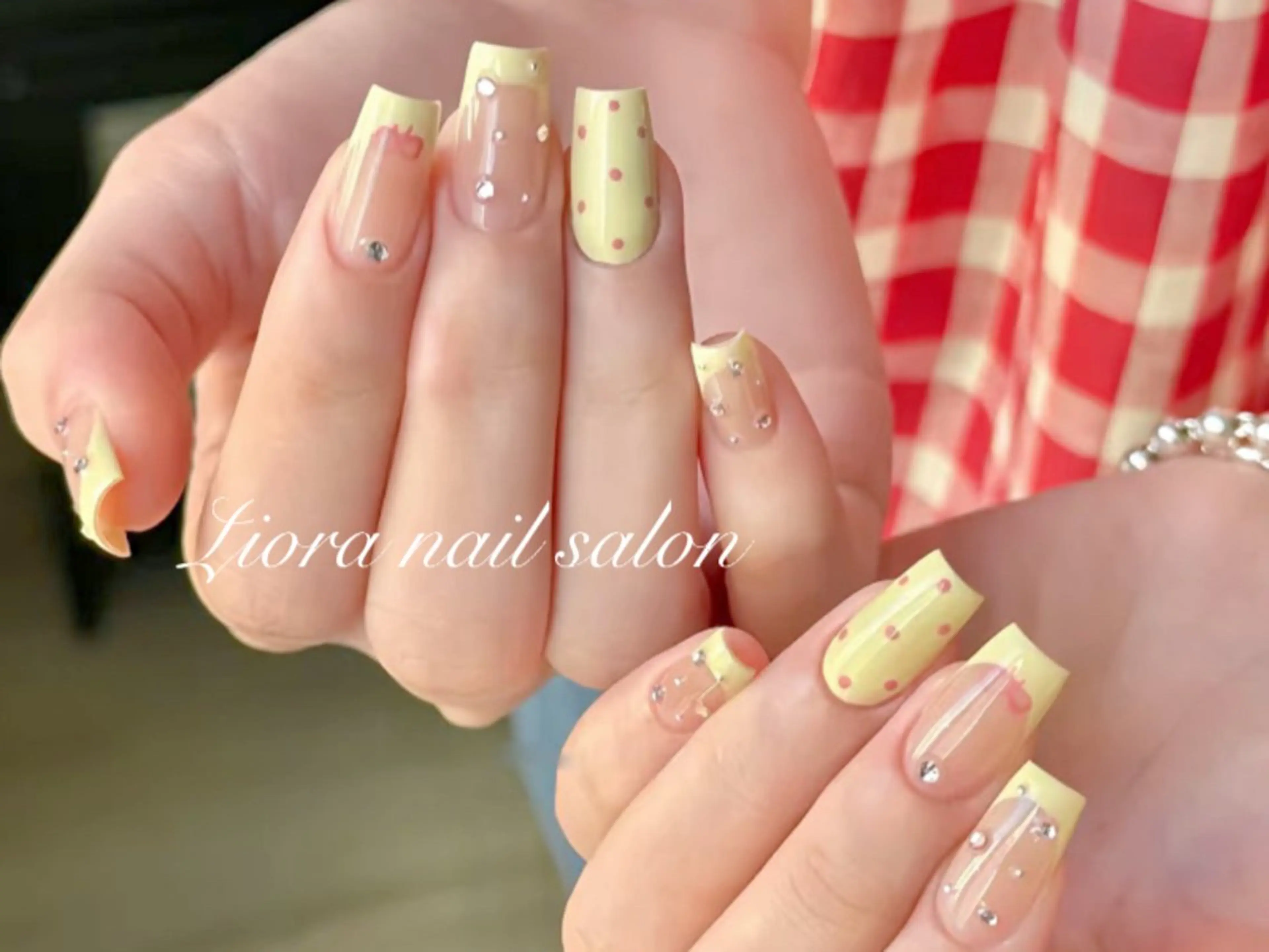 ネイル フレンチネイル ジェルネイル ガーリー グラデーション キラキラネイル ハンドネイル Liora nail スカルプ専門店のネイルデザイン