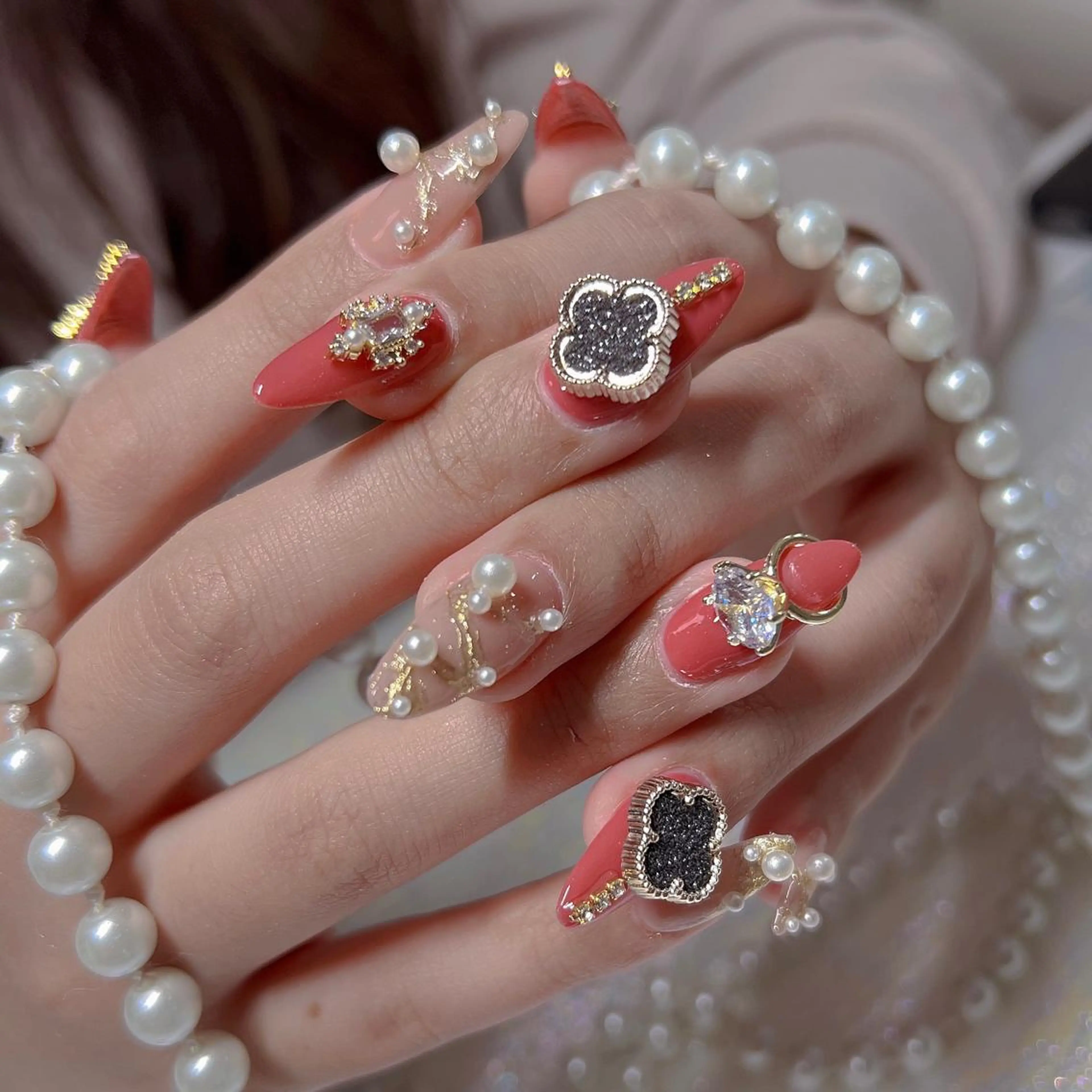 ネイル MOA NAIL所属・MoaNail🫶 Yoshiのネイルデザイン