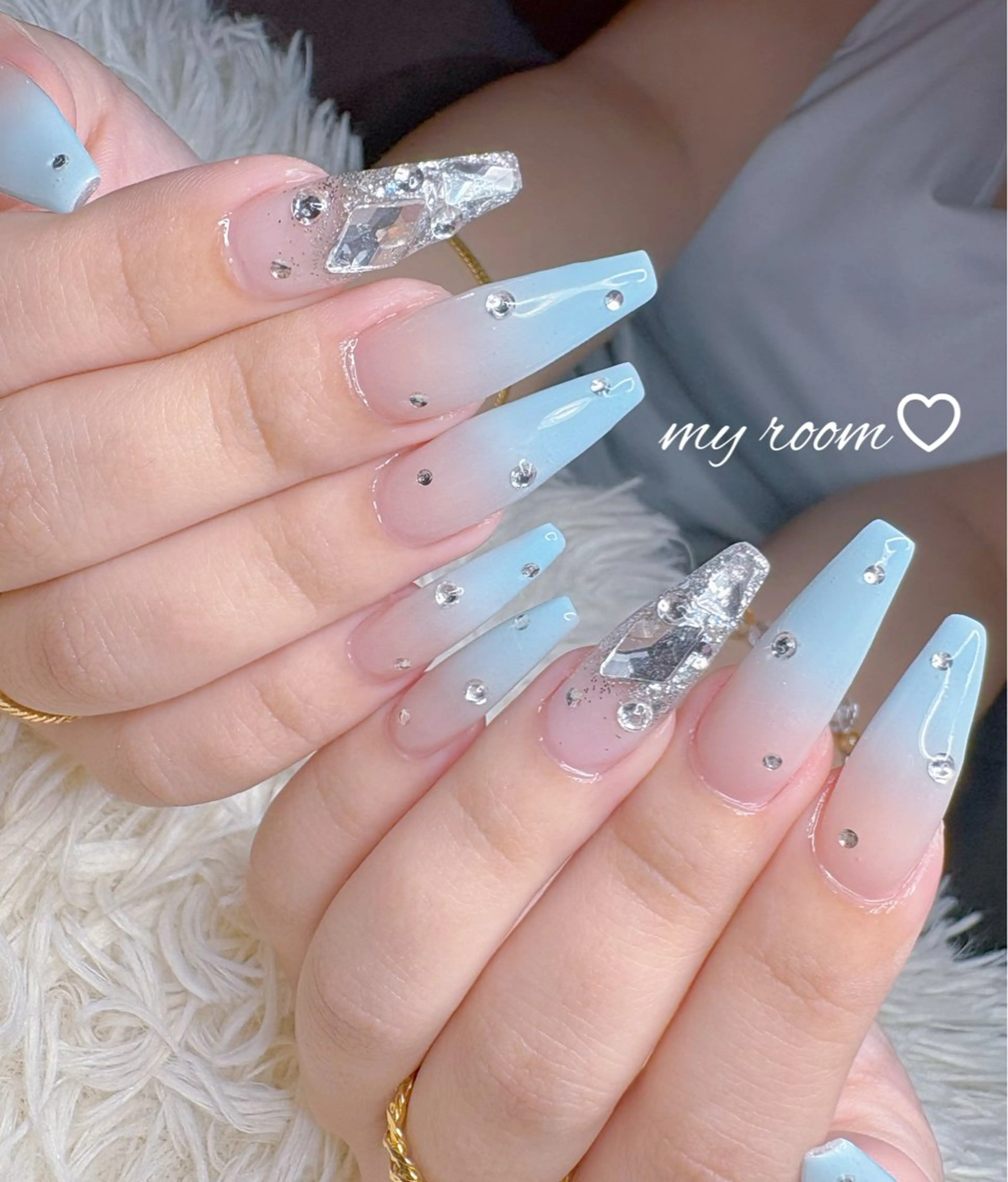 ネイル うるま市サロン Yuko Izawaのネイルデザイン