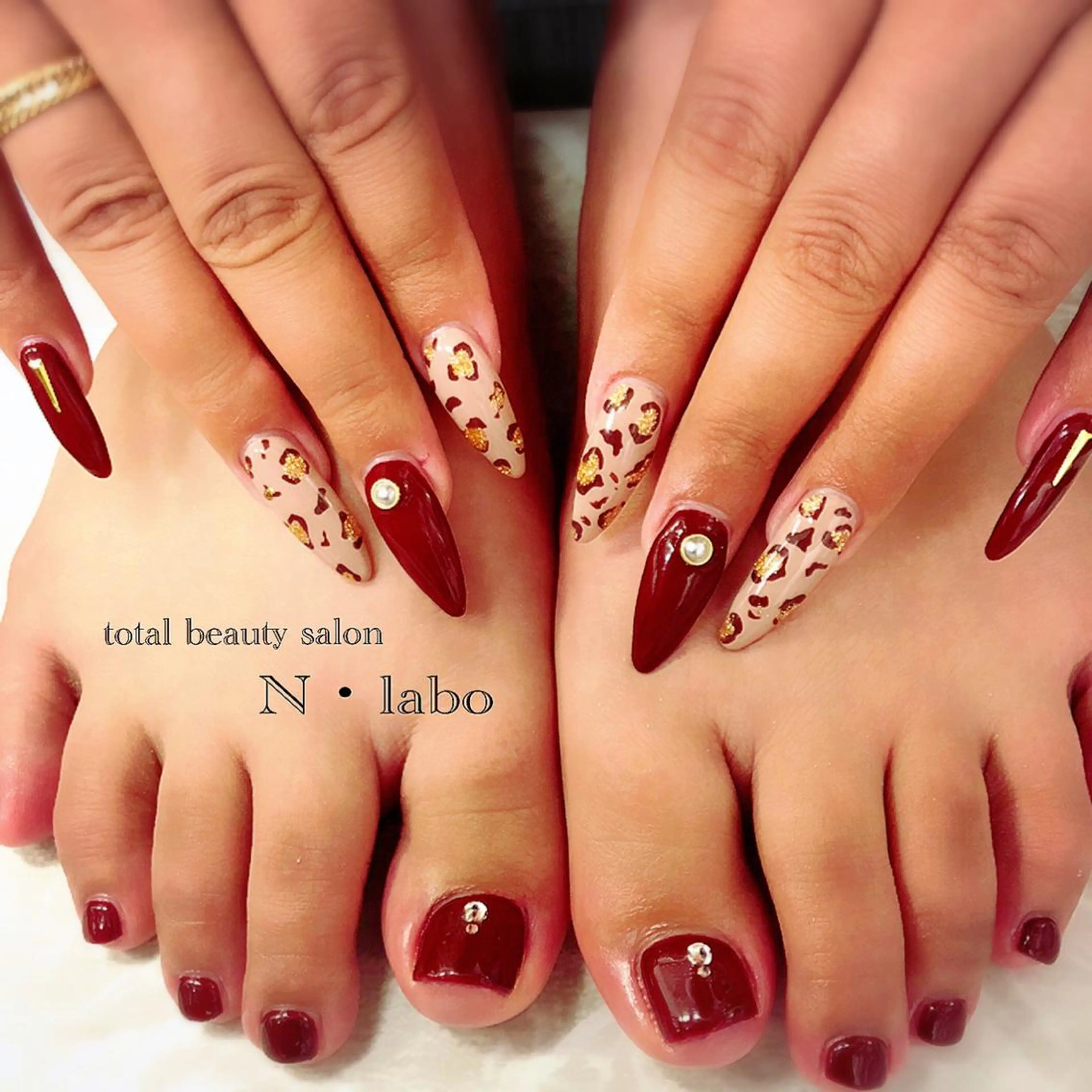 ネイル ボルドー 成人式 フットネイル ロングネイル ネイルチップ Gracias. rieのネイルデザイン