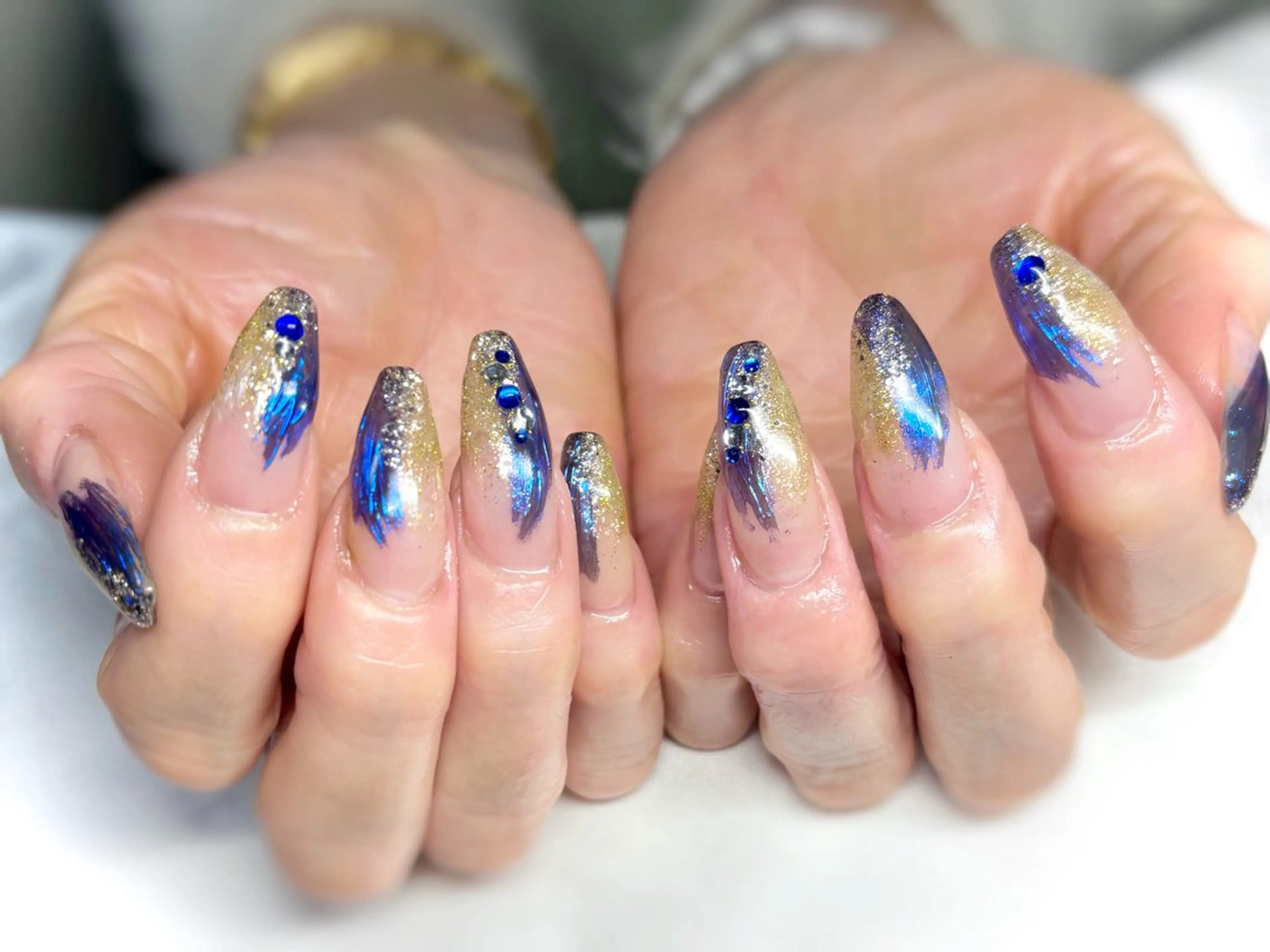 ネイル ストーンネイル ハンドネイル Nail salon Cielel⟡Ayaのネイルデザイン