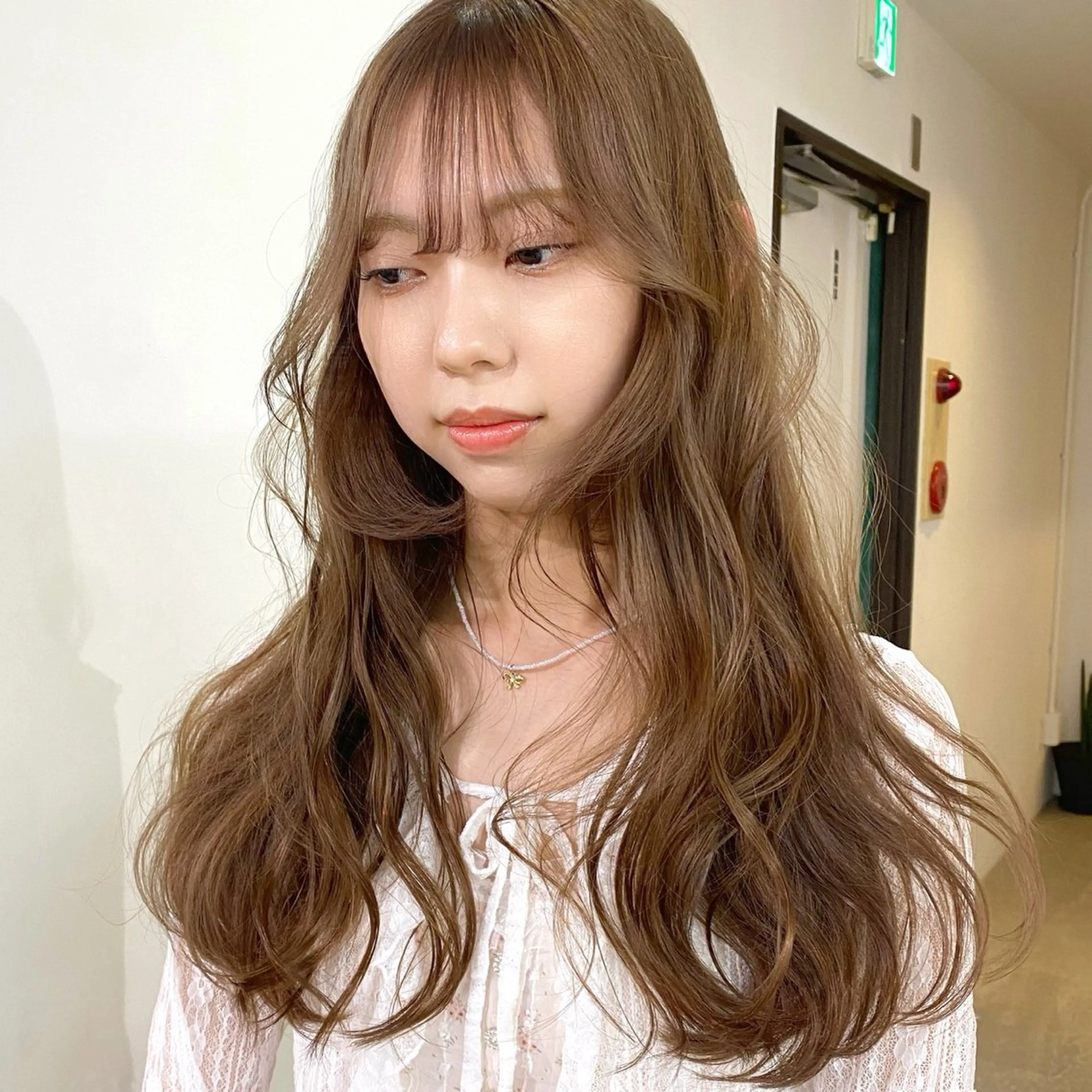 ロング カラー ベージュカラー ブリーチ 透明感カラー ダブルカラー ラベンダーカラー ヘアカラー mizuki/ピンク ベージュ.レイヤーのヘアスタイル