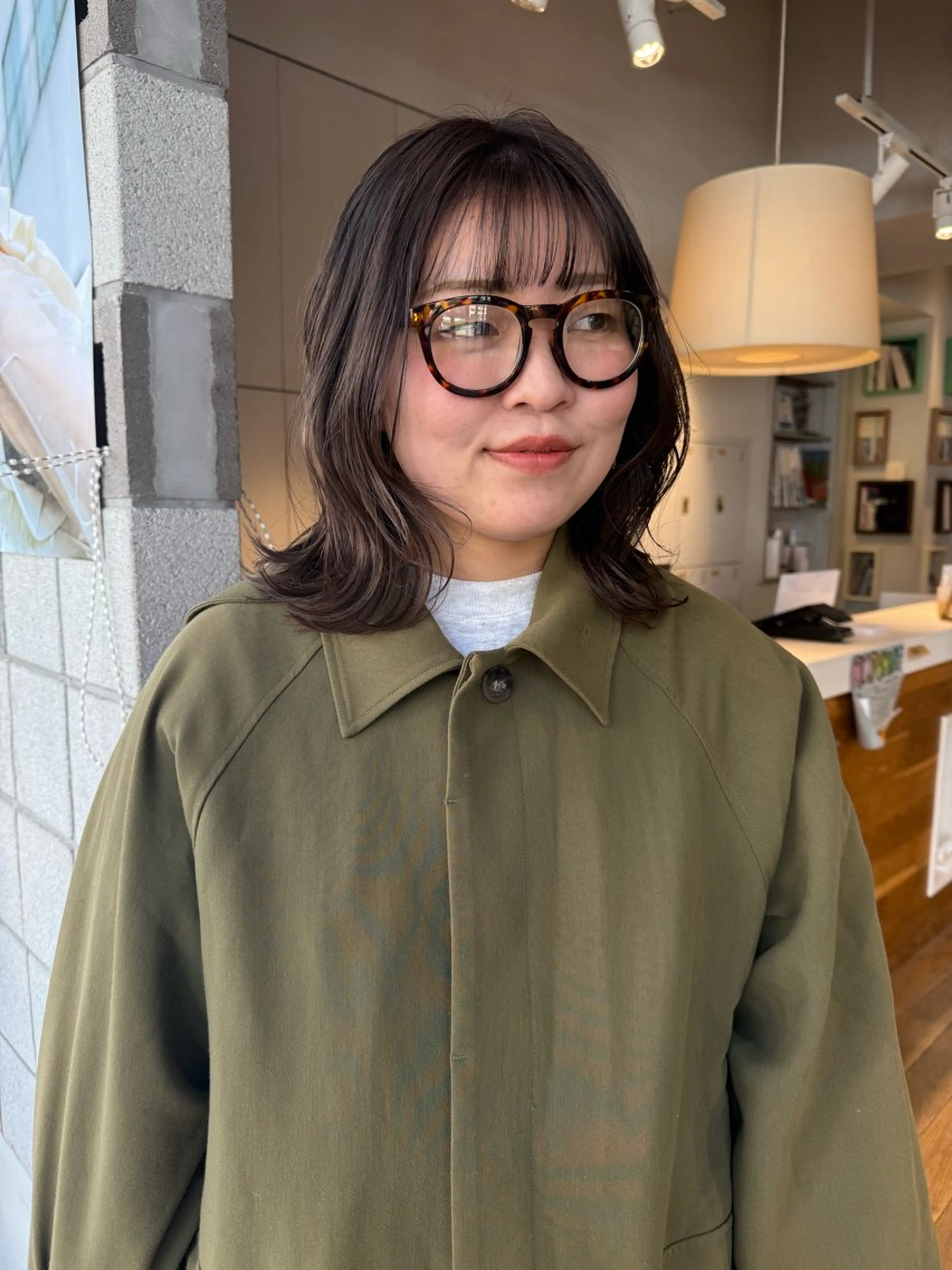 ミディアム 顔周りカット レイヤーカット カット ヘアカラー トリートメント 松本  夏海のヘアスタイル