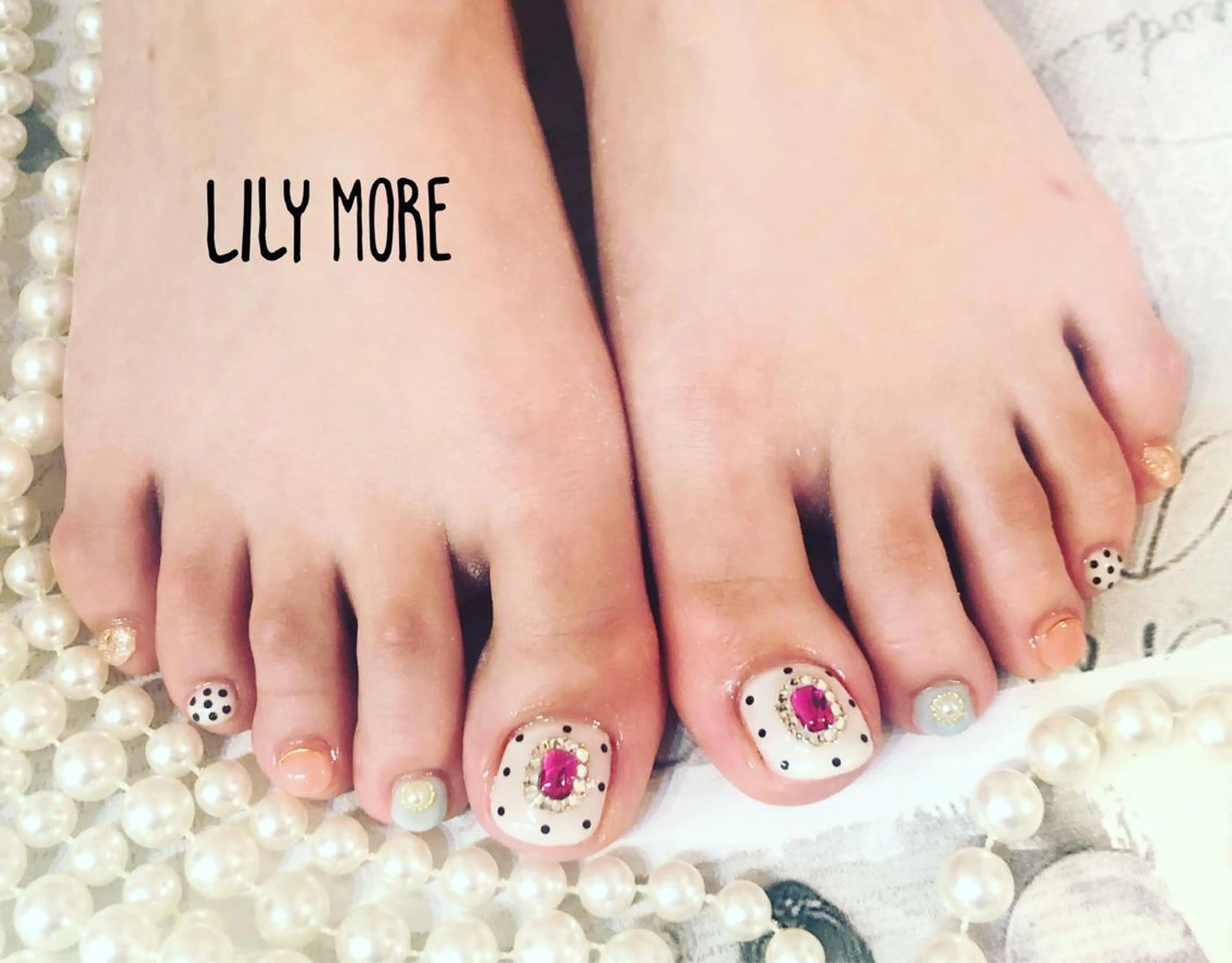 ネイル ドット Lily closetのネイルデザイン