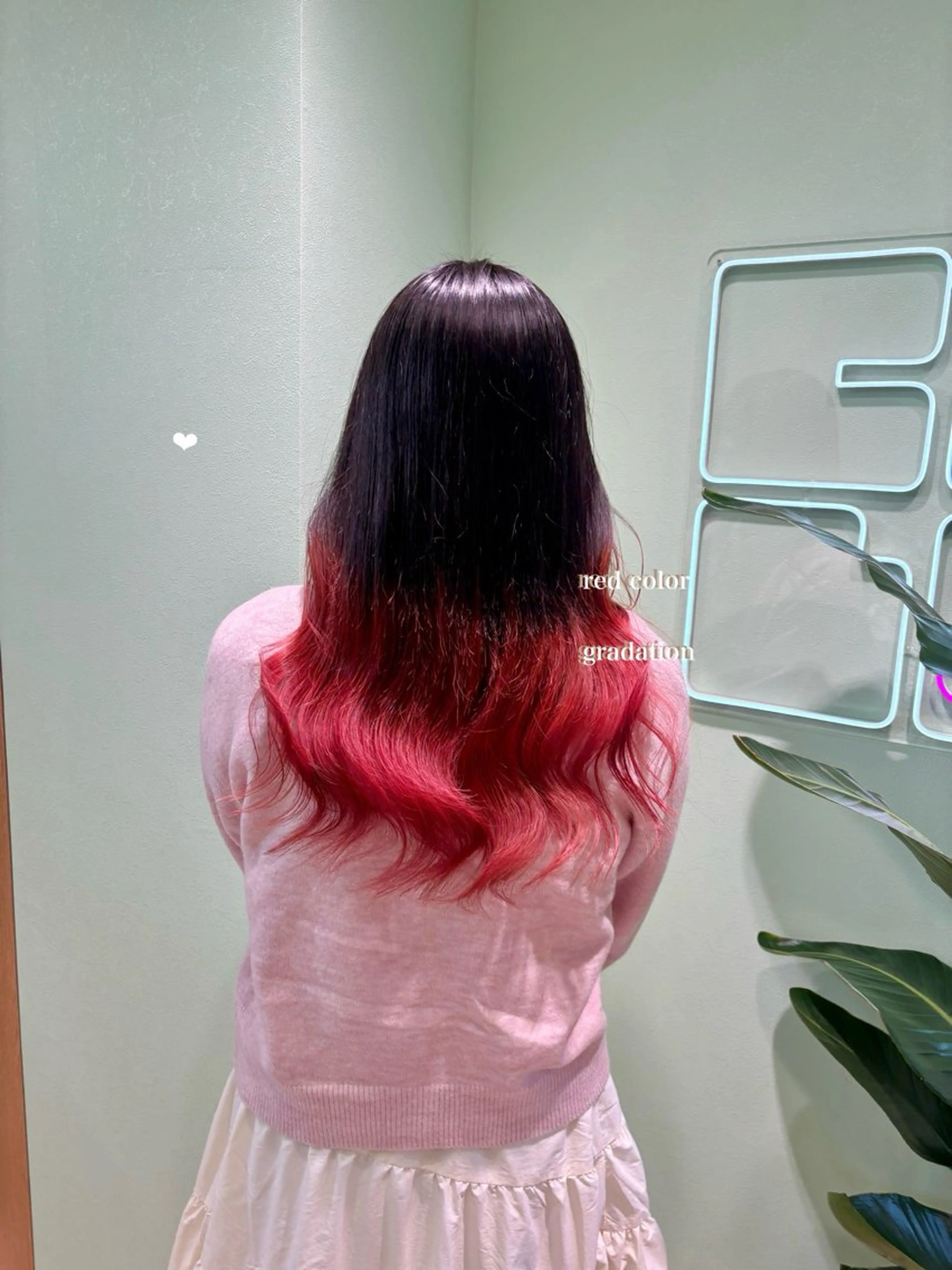 ロング カラー ブリーチ グラデーションカラー レッドカラー ヘアカラー エクステ/ハイトーン 🐏☁️miminaのヘアスタイル