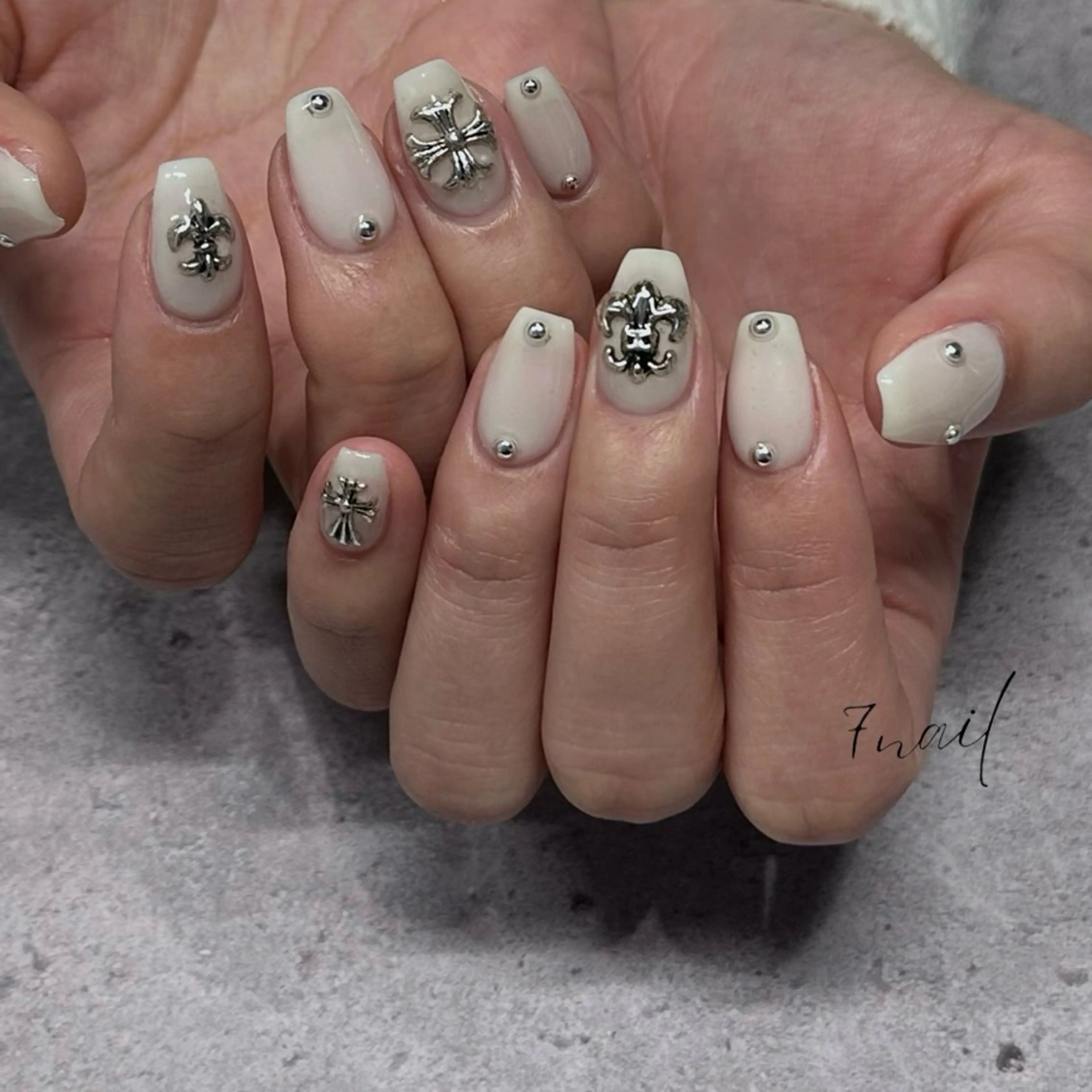 ネイル ハンドネイル 7 NAILのネイルデザイン