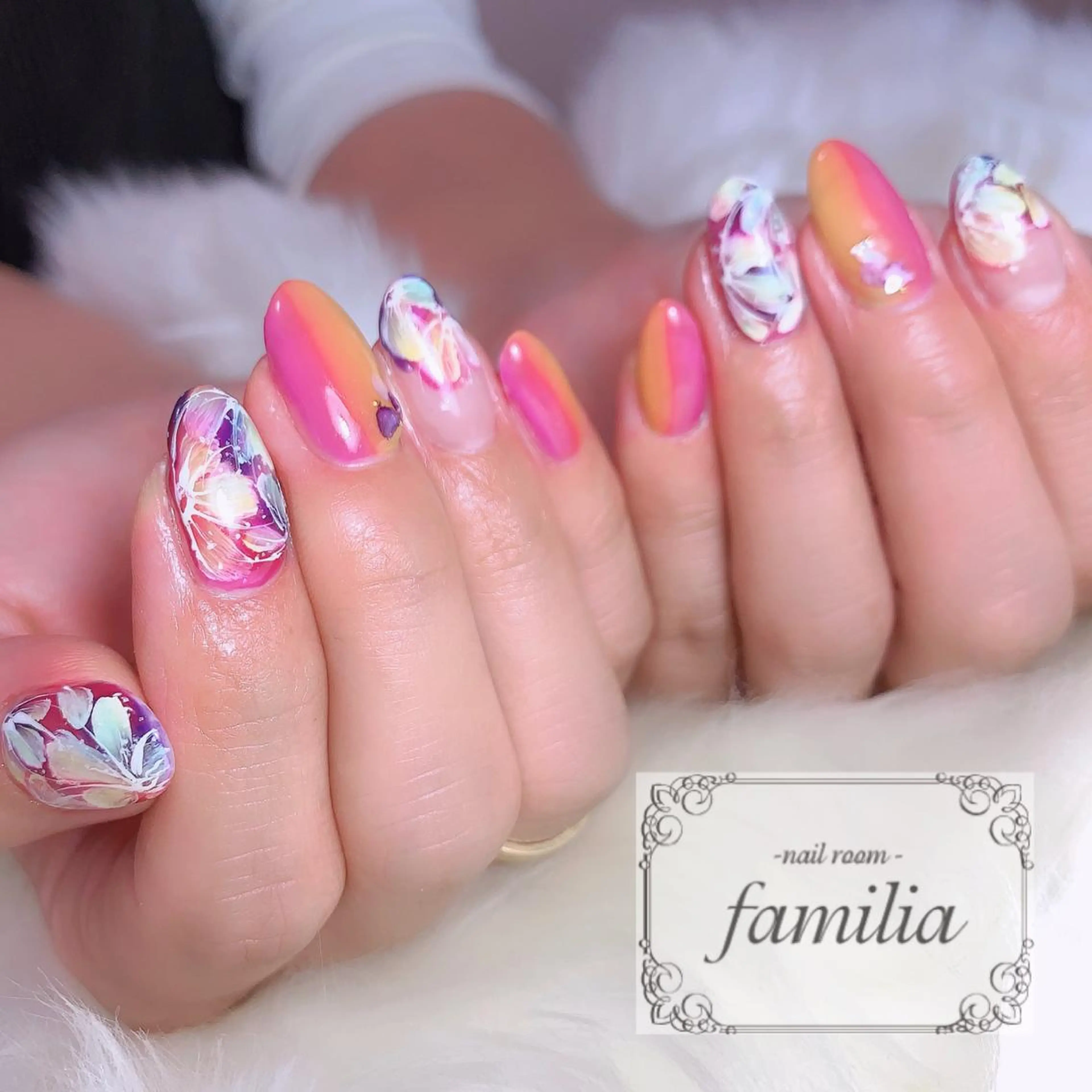 ネイル ハンドネイル -nailroom- familiaのネイルデザイン
