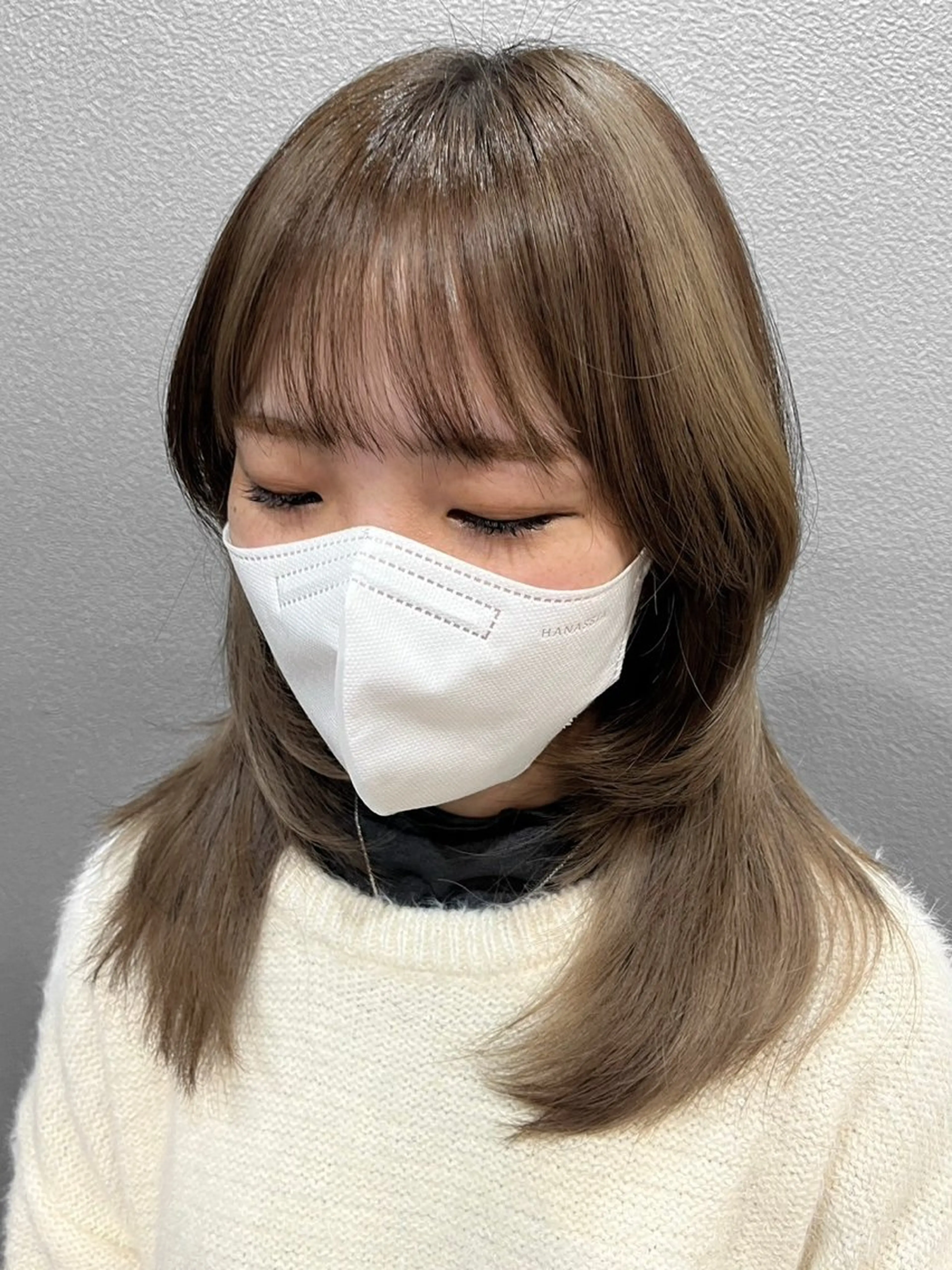 ミディアム カラー バレイヤージュ ブリーチ ケアブリーチ イヤリングカラー ハイライトカラー カット ハイトーン/韓国風/ 艶髪/吉祥寺のヘアスタイル