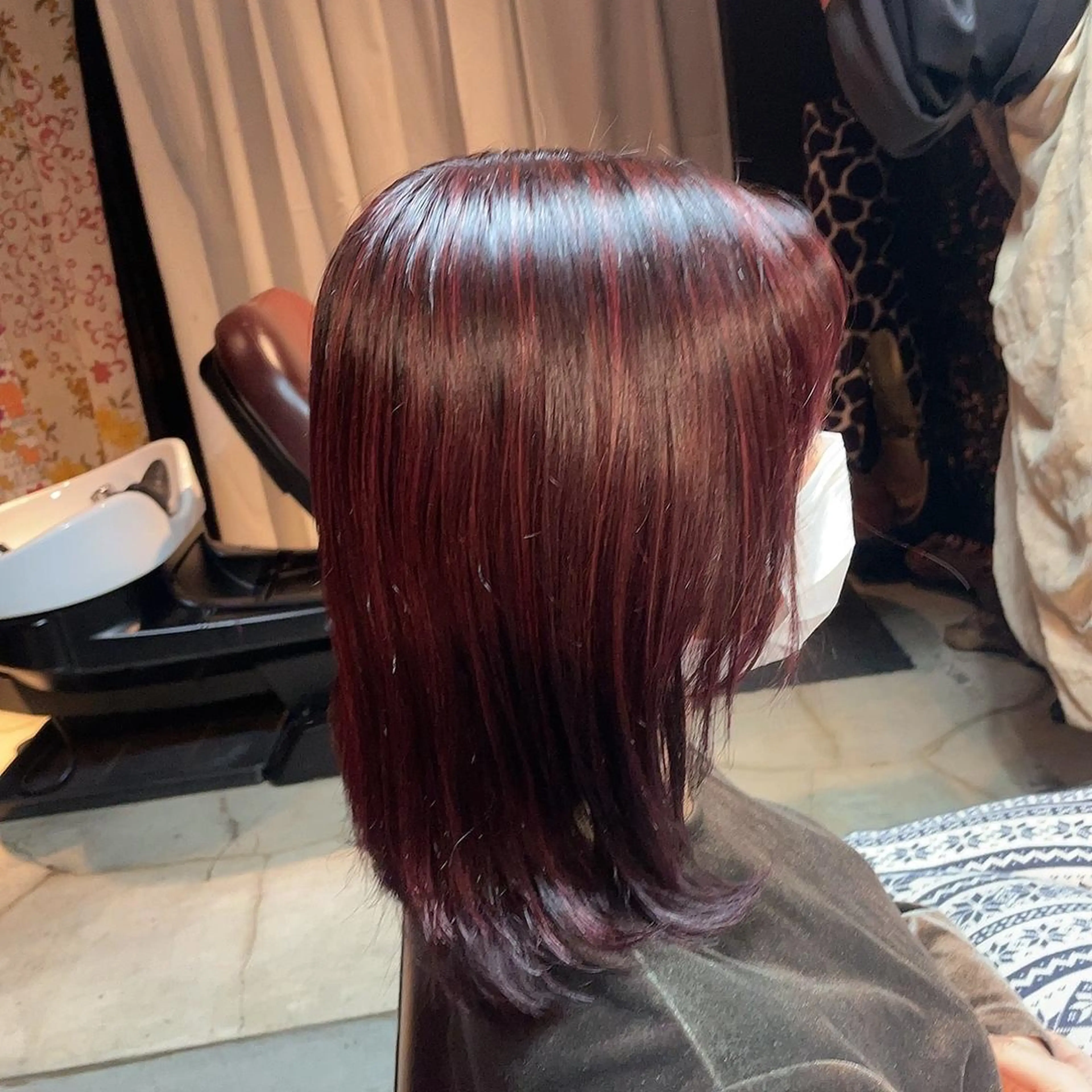 ミディアム ヘアカラー アフィロス所属・五十嵐 舞のヘアスタイル