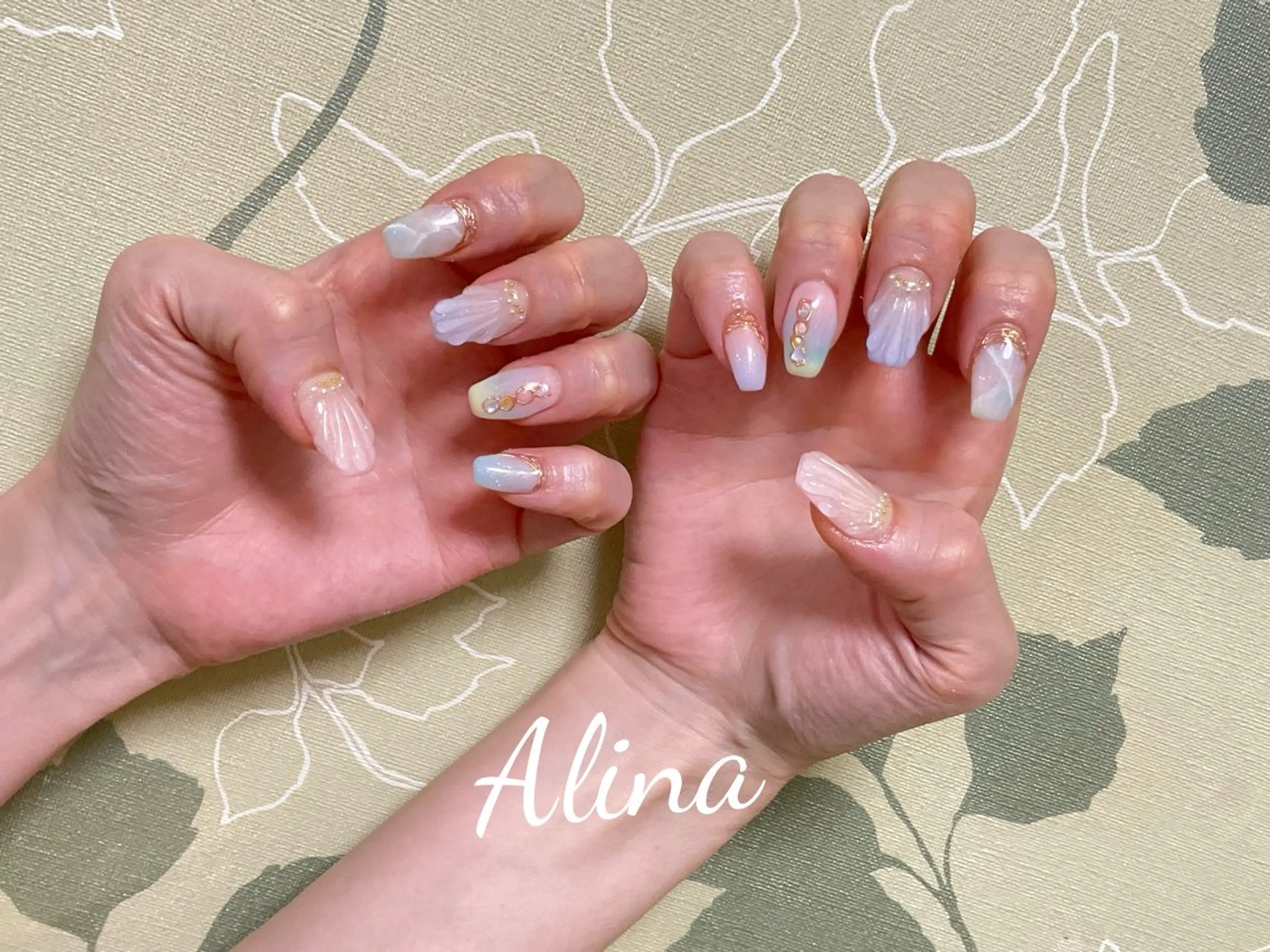 セミロング ハンドネイル Alina エリナのネイルデザイン