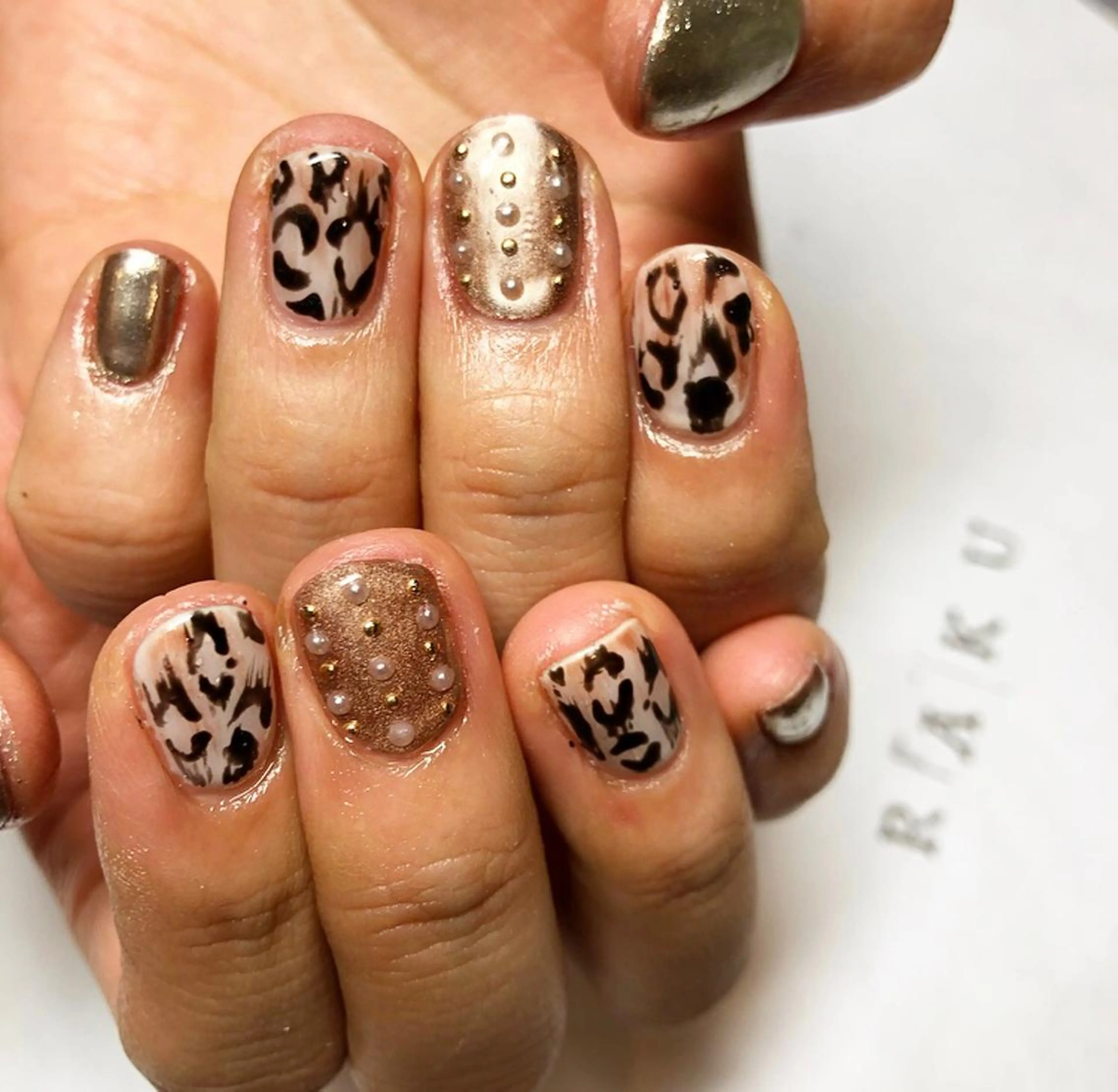 ネイル アートネイル 駒月 明日香の眉毛・アイブロウイメージ