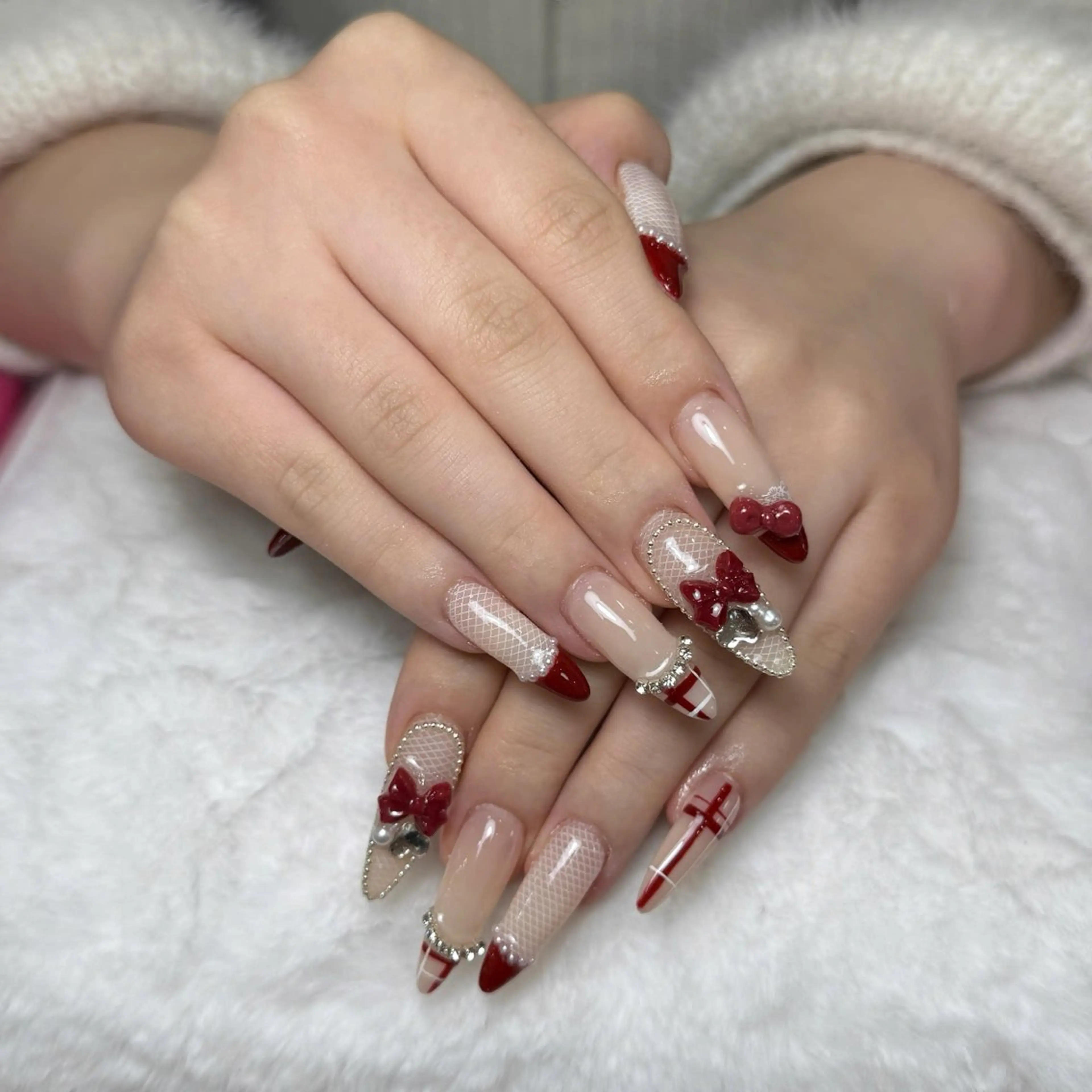 ネイル オーロラネイル 長さ出し フラッシュネイル フレンチネイル ジェルネイル Michi_Nails_Salon所属・Michi Nail Staffのネイルデザイン