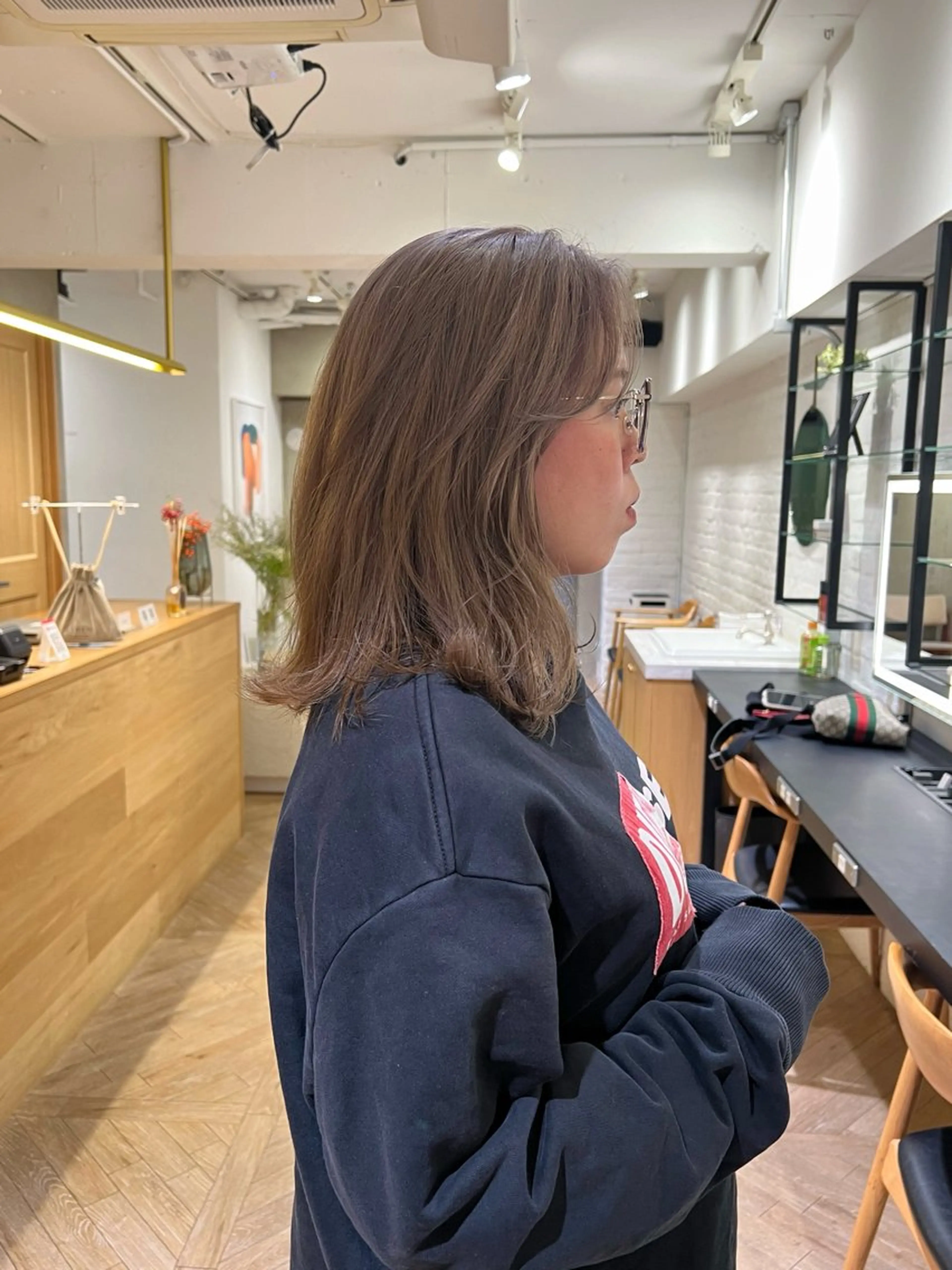 ミディアム 髪質改善 トリートメント 似合わせレイヤー ＆透明感カラーのヘアスタイル