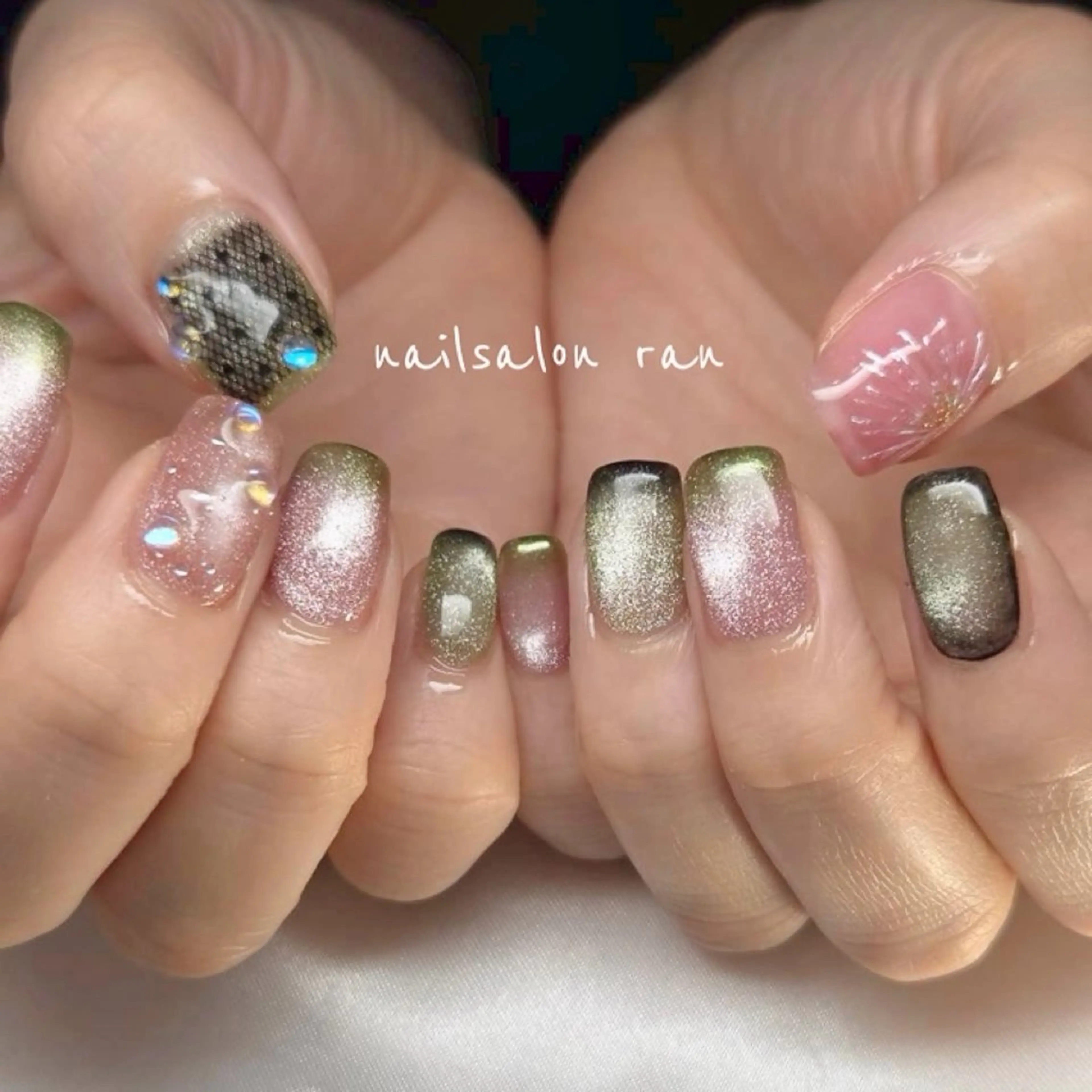 ネイル グリーン ニュアンスネイル ピンク ハンドネイル ハンドケア nailsalon ranのネイルデザイン