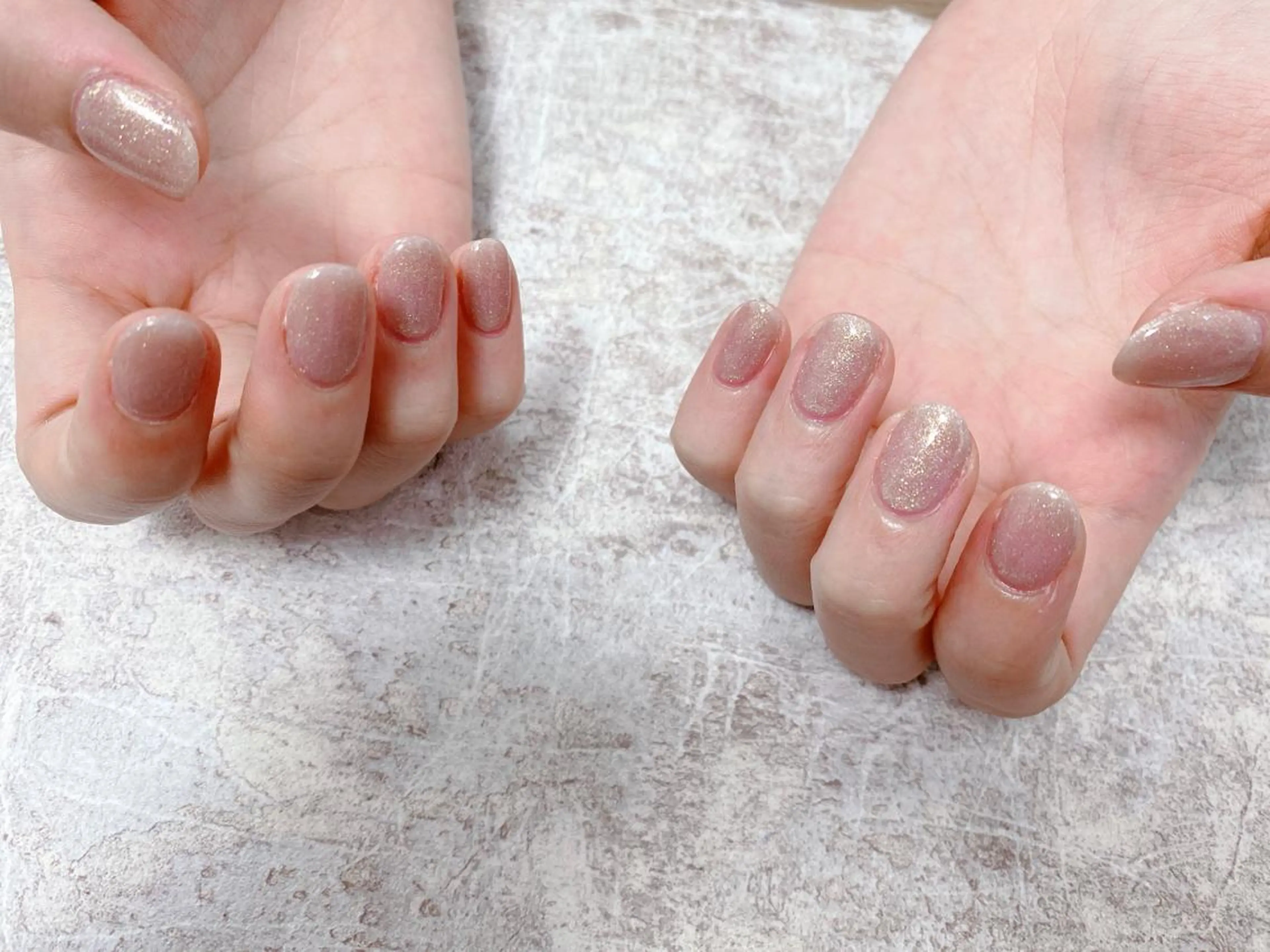 ネイル ラメ(グリッター) ピンク ハンドネイル mogunail &blowのネイルデザイン