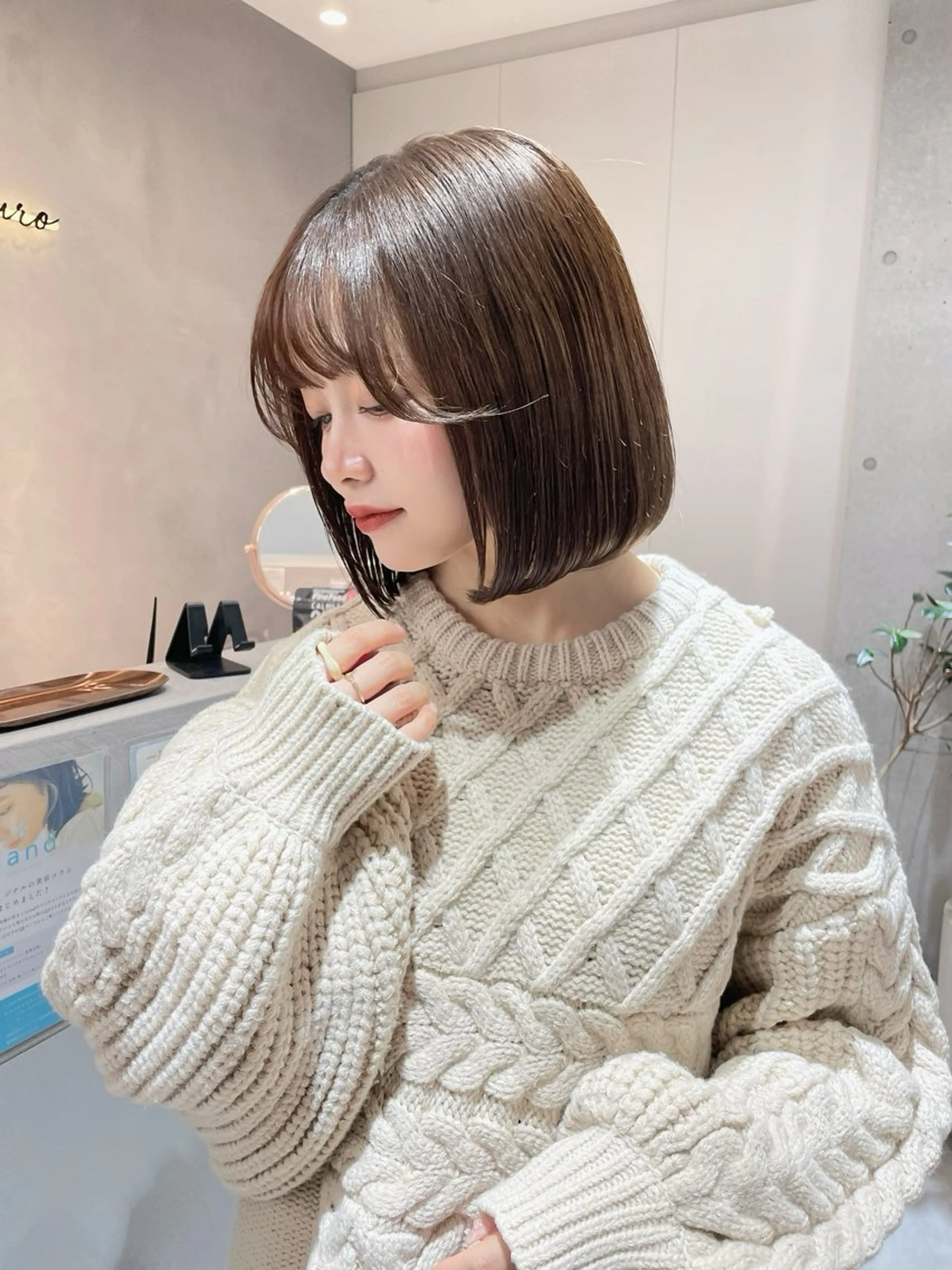 【暗髪でも垢抜け♡】小顔カット＋透明感ケアカラー＋TR☆ショートボブレイヤー髪質改善韓国ヘア暖色赤み消し新宿代々木の写真