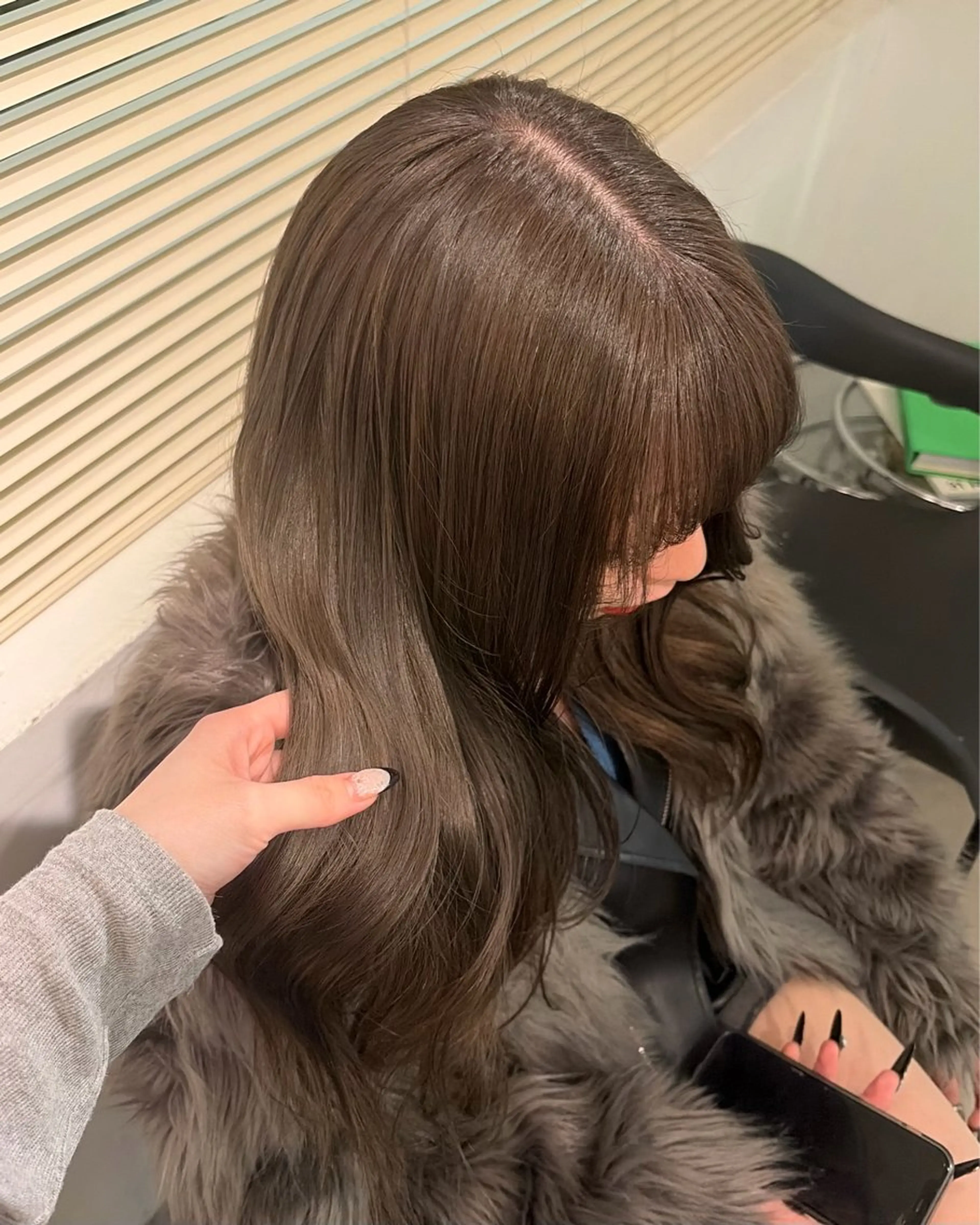 セミロング ヘアカラー カヨコ/ハイトーン /透明感カラーのヘアスタイル