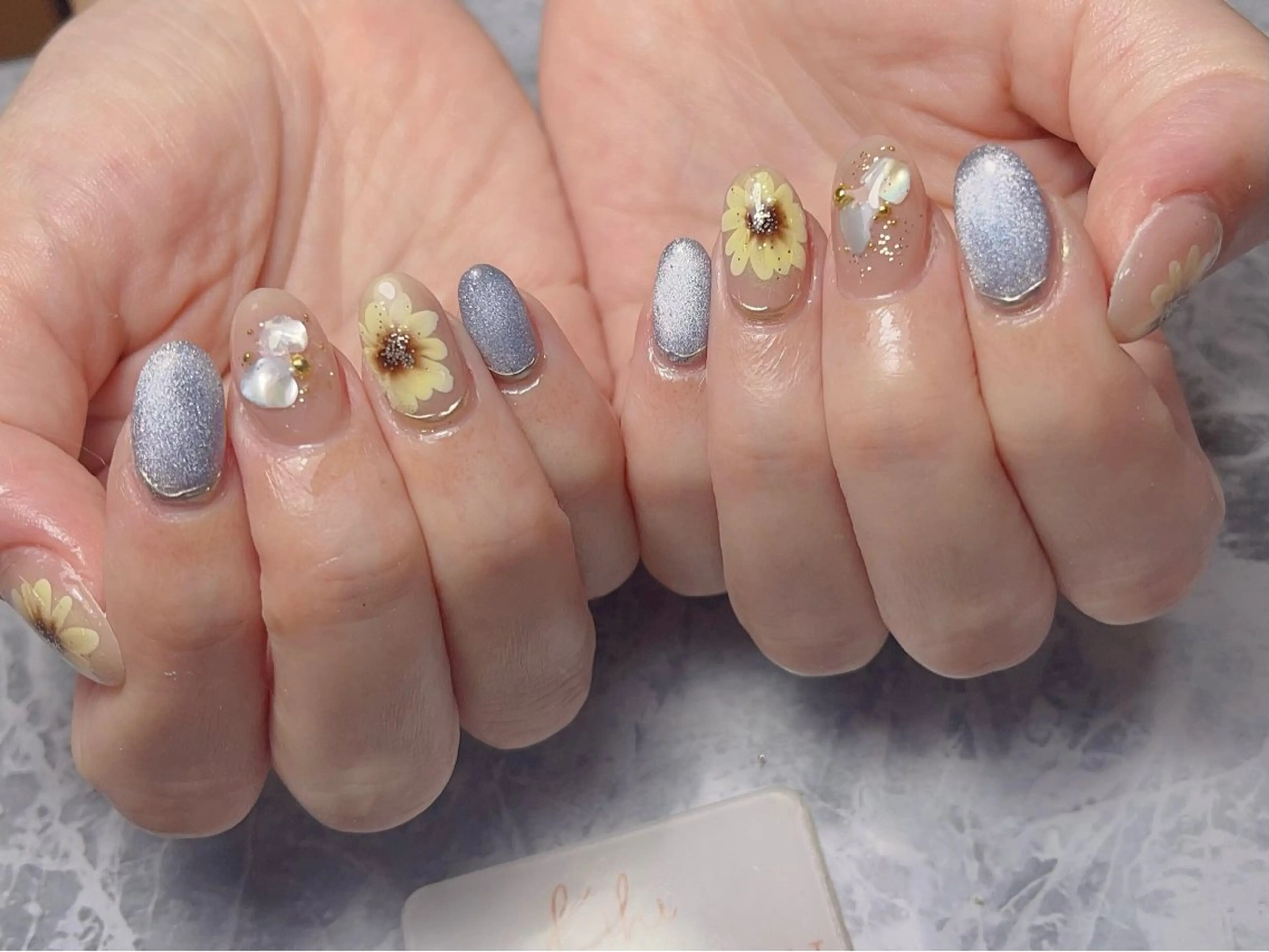 ネイル アートネイル フレンチネイル ジェルネイル グラデーション 韓国ネイル ハンドネイル ハンドケア さくら💮💮 【オフ無料】のネイルデザイン