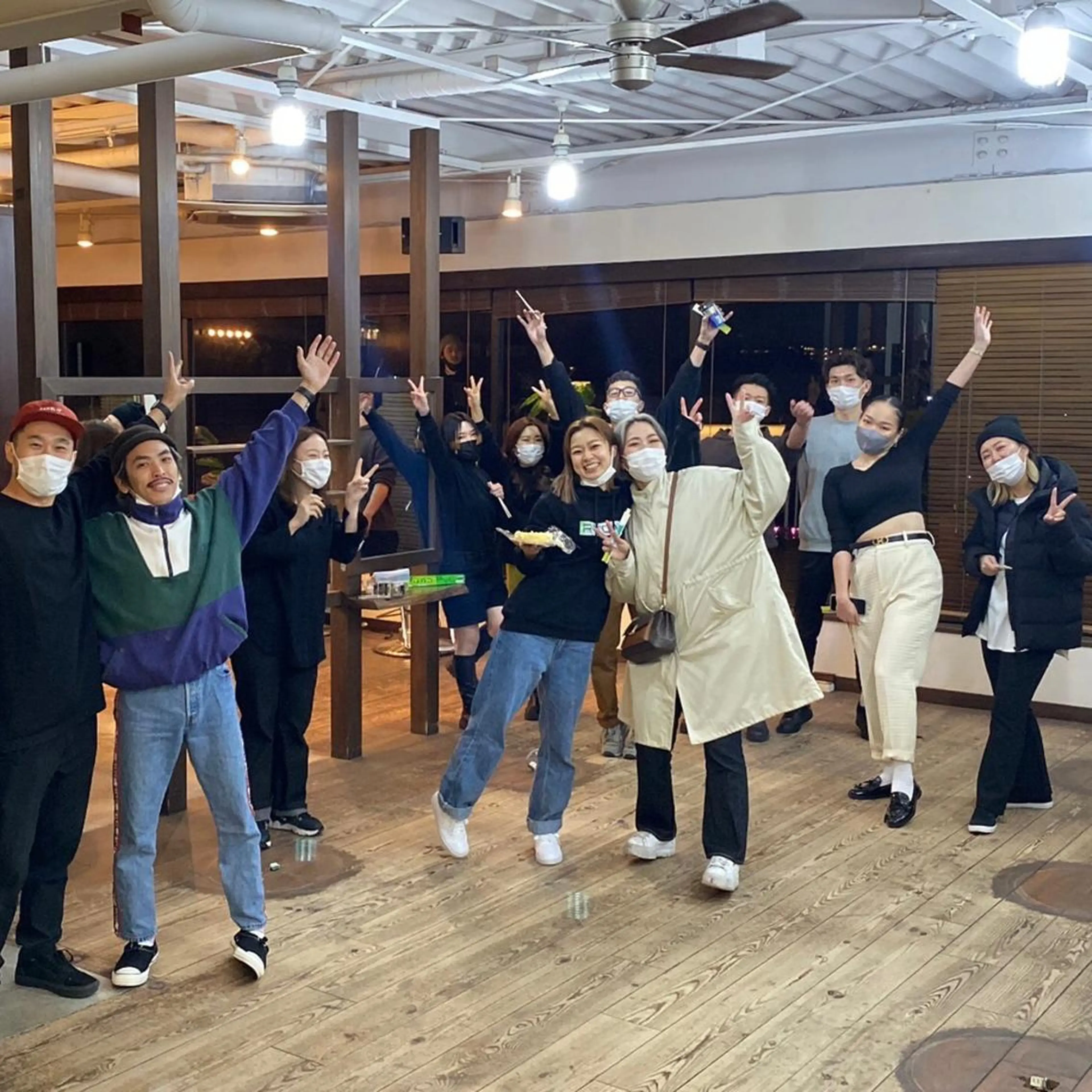 TIDEHAIR SHIHOのヘアスタイル