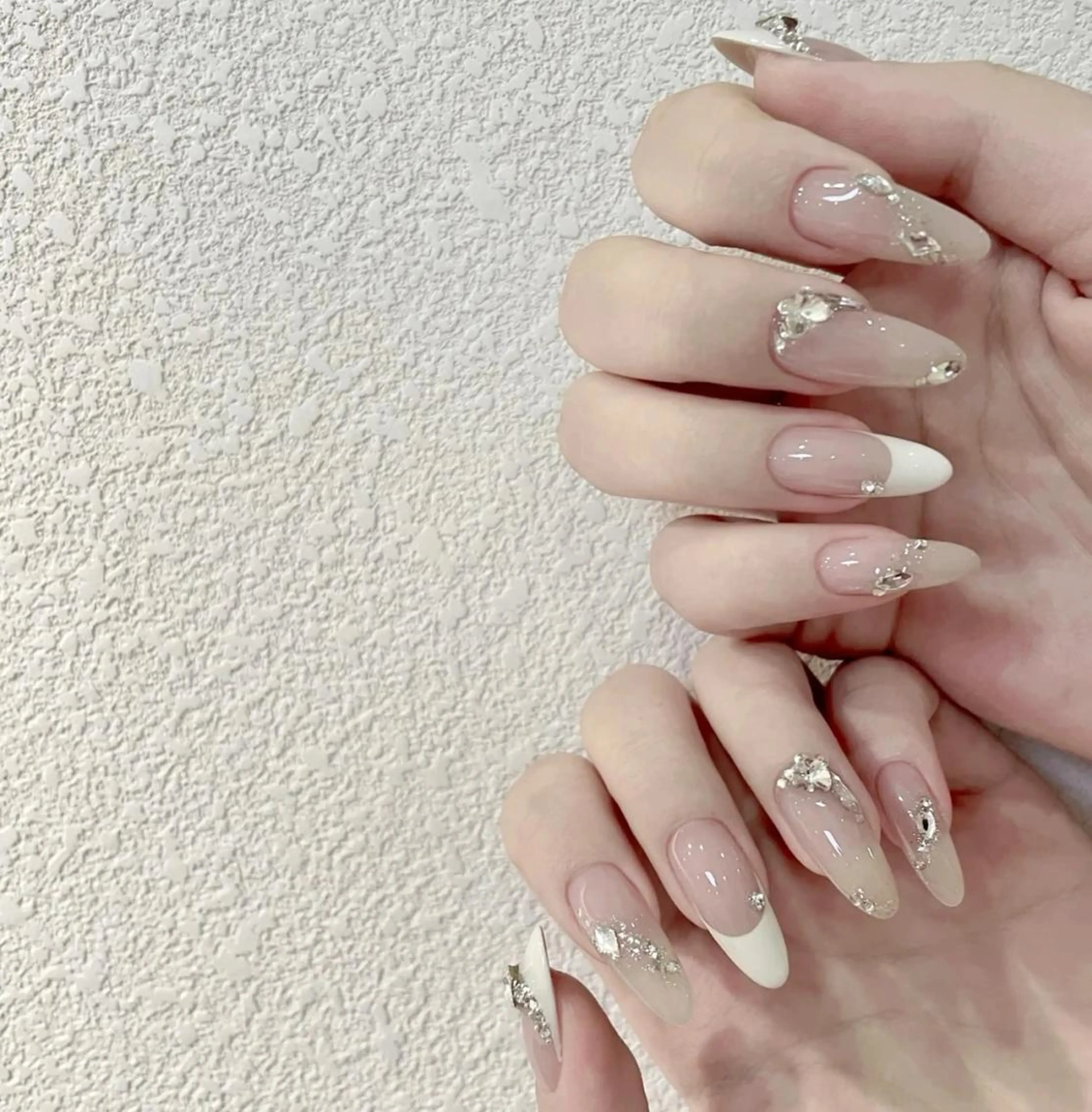 ネイル アートネイル 長さ出し ネイルチップ Queens PUPUのネイルデザイン