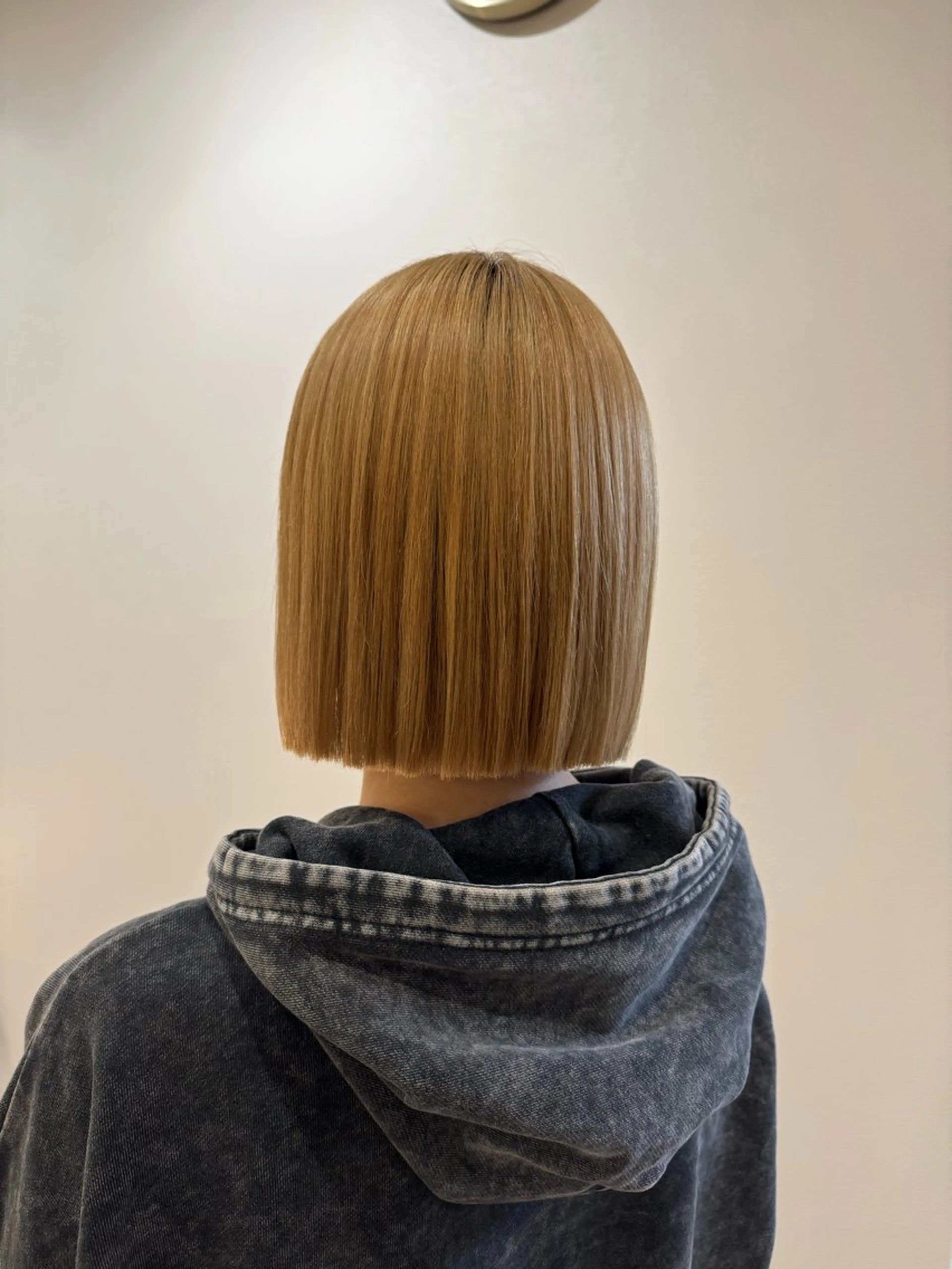 【似合わせカット】 + 【ブリーチカラー】 + 【髪質改善トリートメント】の写真