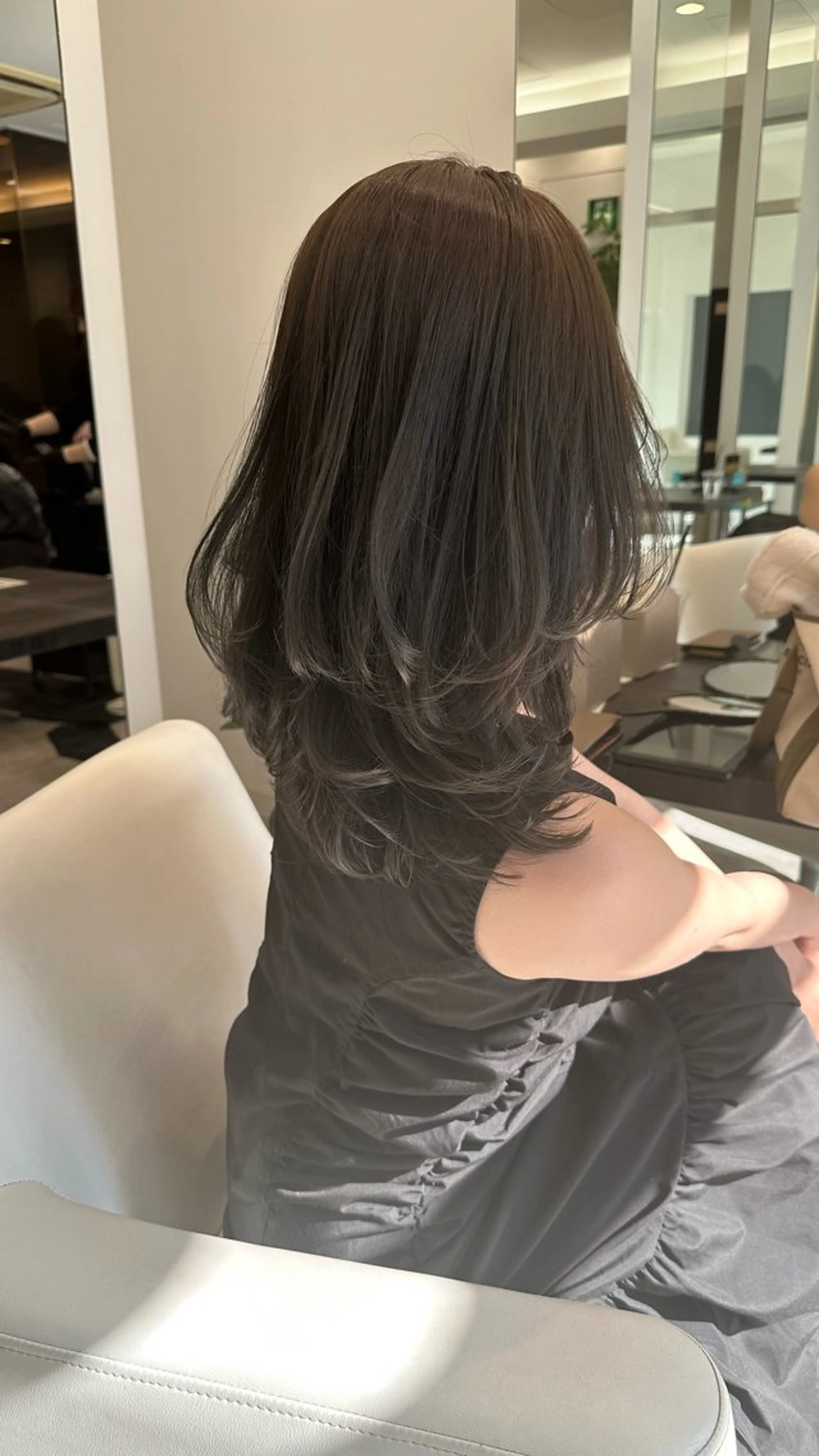 セミロング カラー カット ヘアカラー トリートメント ✨大人韓国レイヤー ✨吉原 潤✨のヘアスタイル