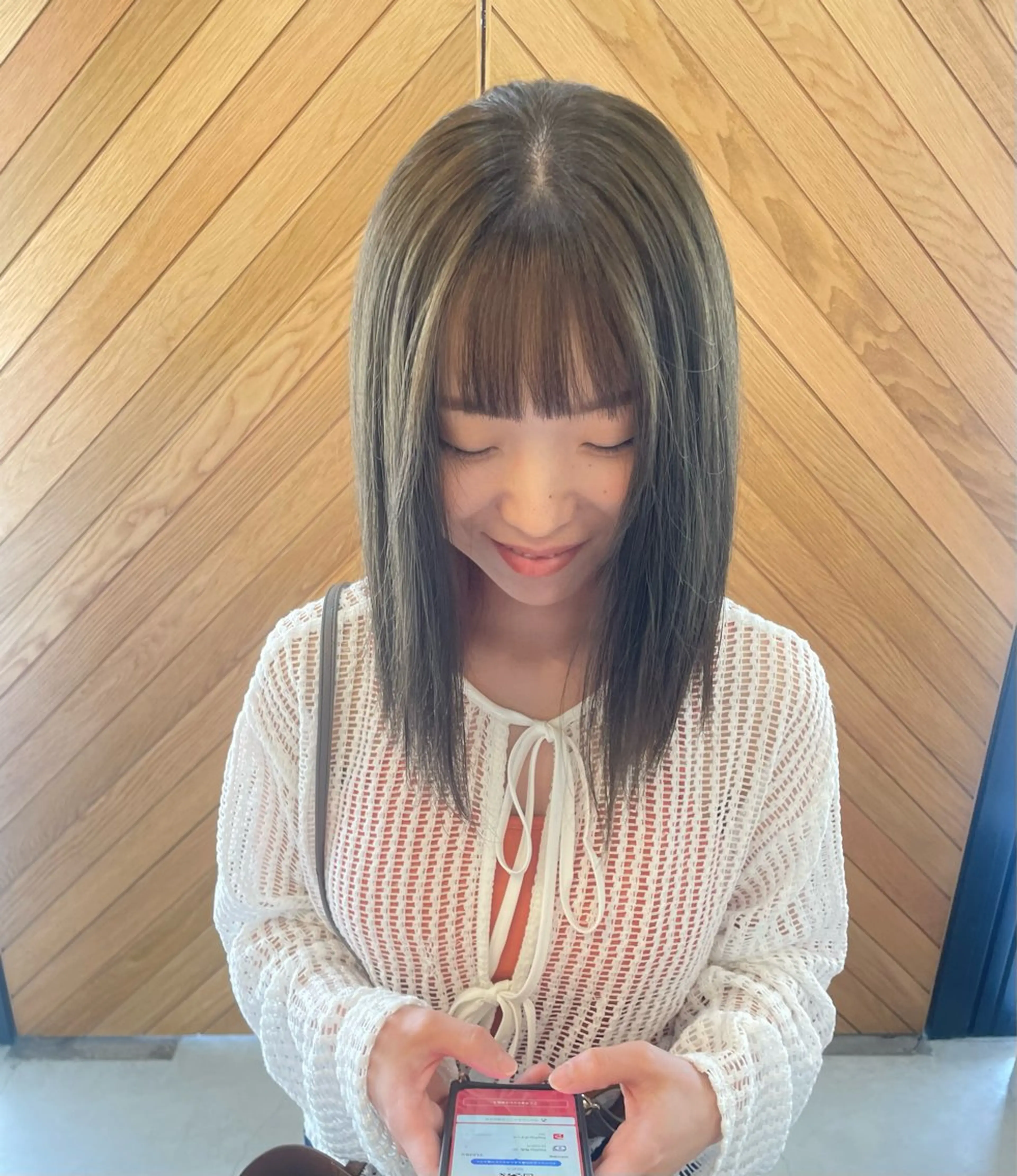 ミディアム カラー 小久保 里紗のヘアスタイル