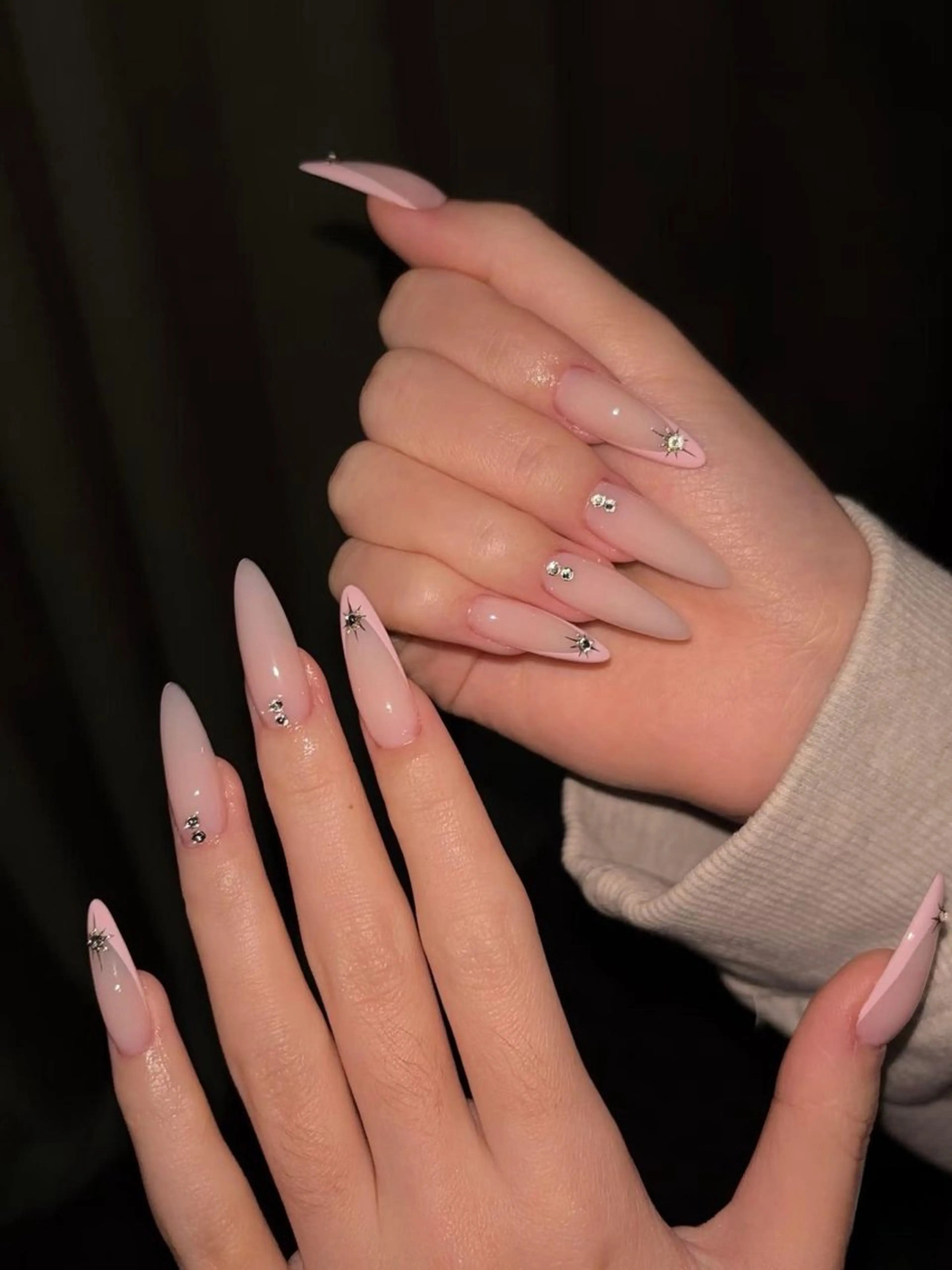 ネイル フレンチネイル キラキラネイル 韓国ネイル シンプルネイル ワンホンネイル ハンドネイル MEI Nailのネイルデザイン