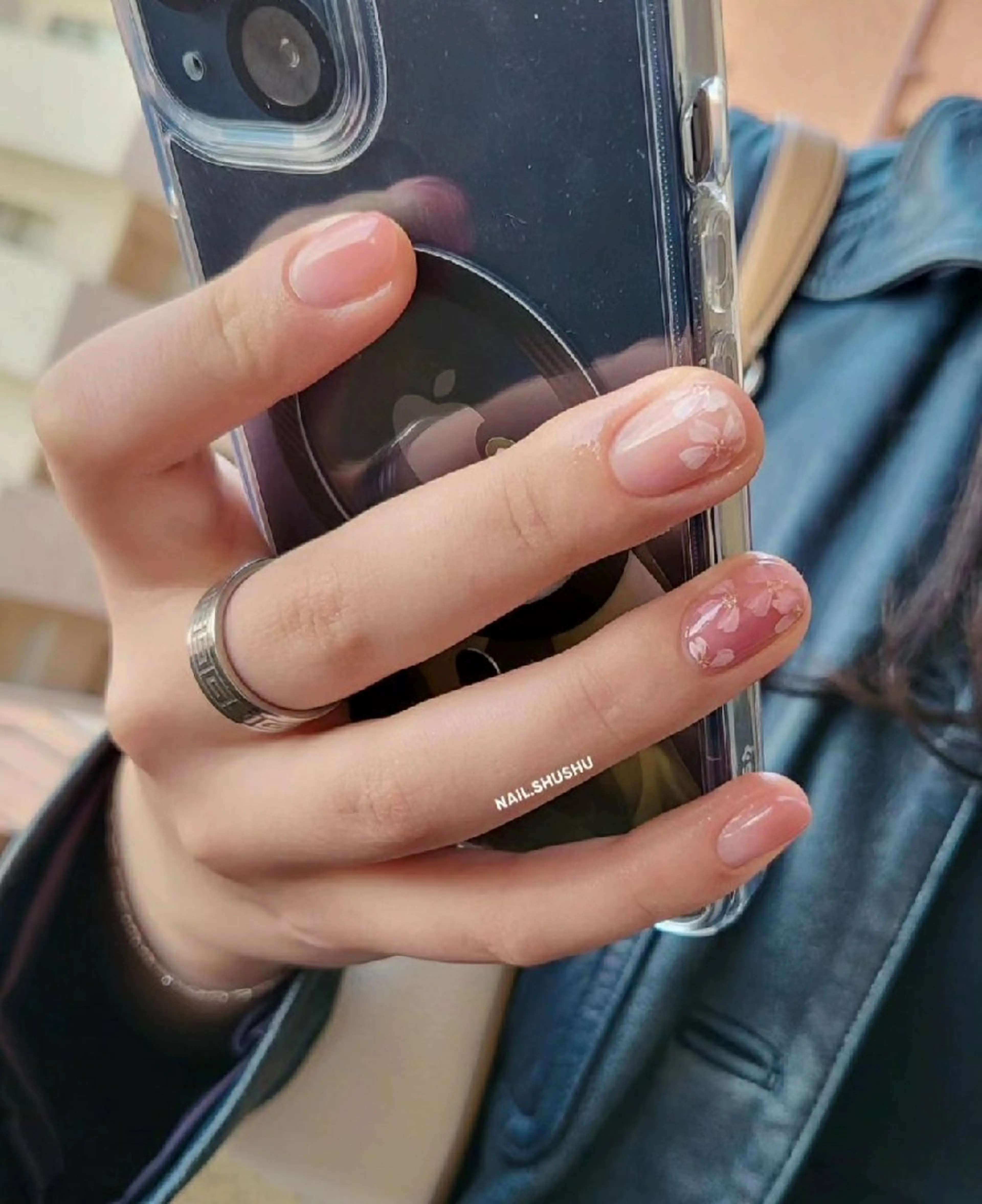 ネイル 持ち込み ニュアンスネイル ワンカラーネイル シンプルネイル 春ネイル ハンドネイル 3dパーツ/流行り 👧shushu❤️のネイルデザイン