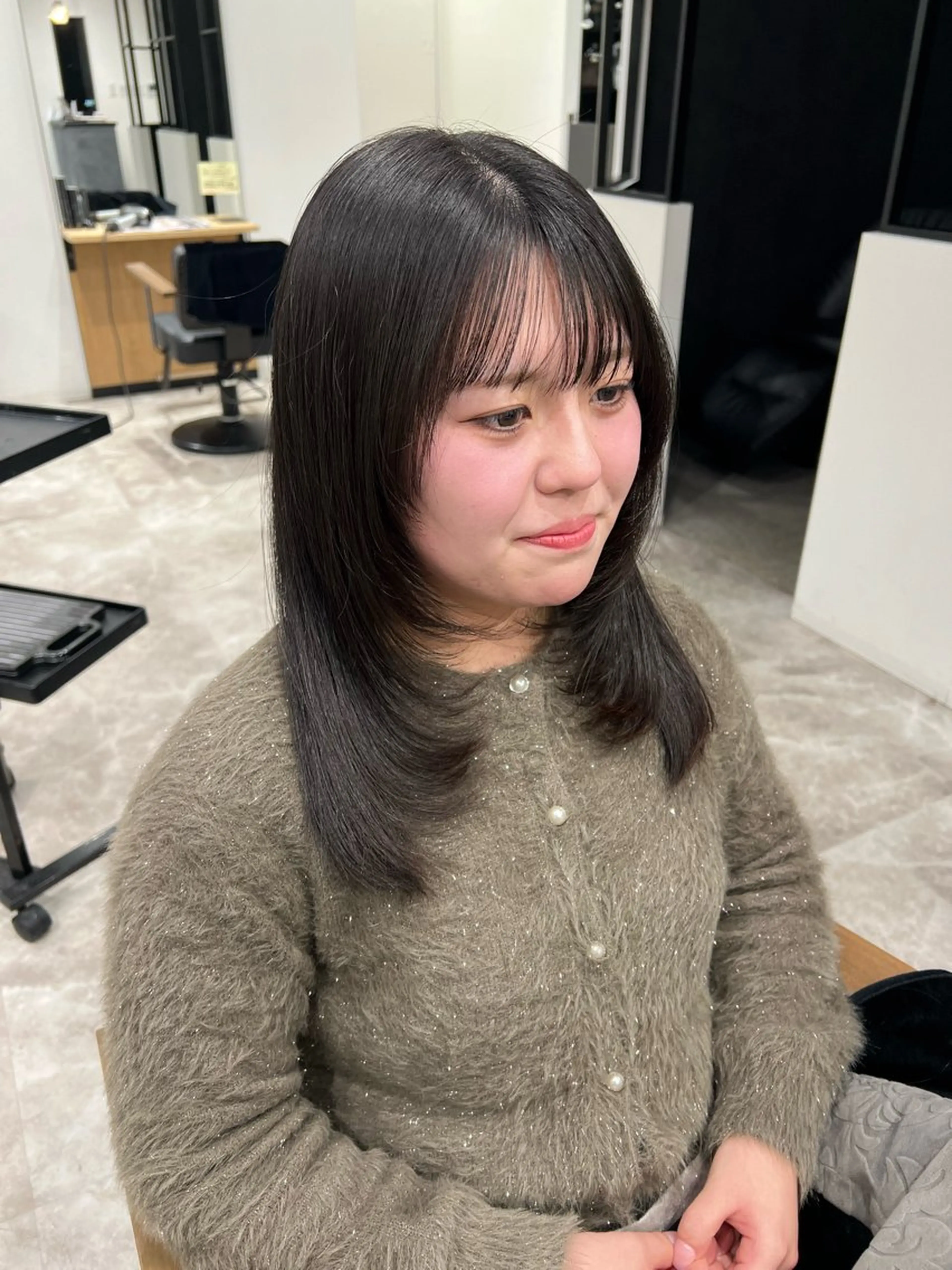 ミディアム カット トリートメント 黒阪 なみのヘアスタイル