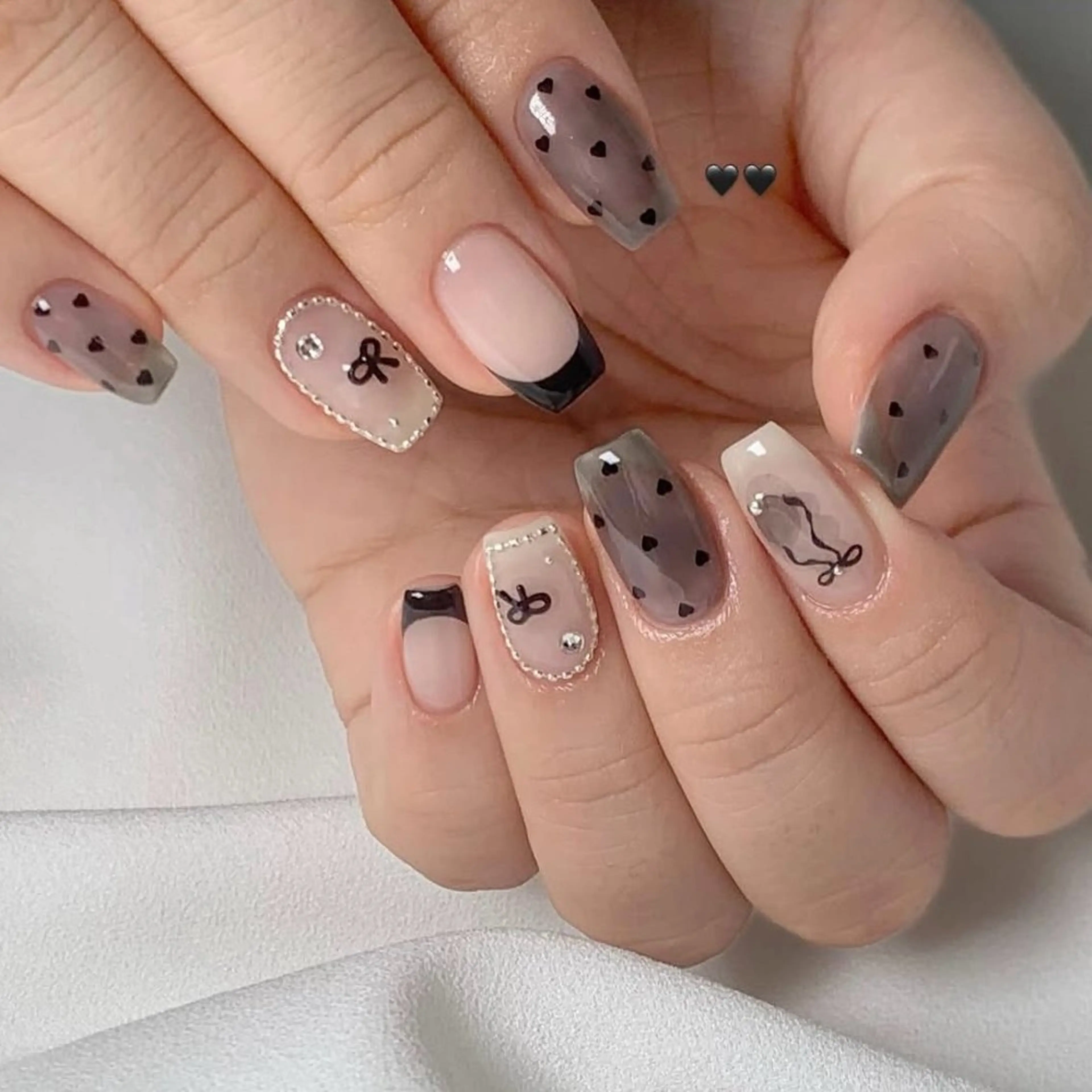 ネイル チークネイル 韓国ネイル シンプルネイル ワンホンネイル ハンドネイル Akina Nailのネイルデザイン