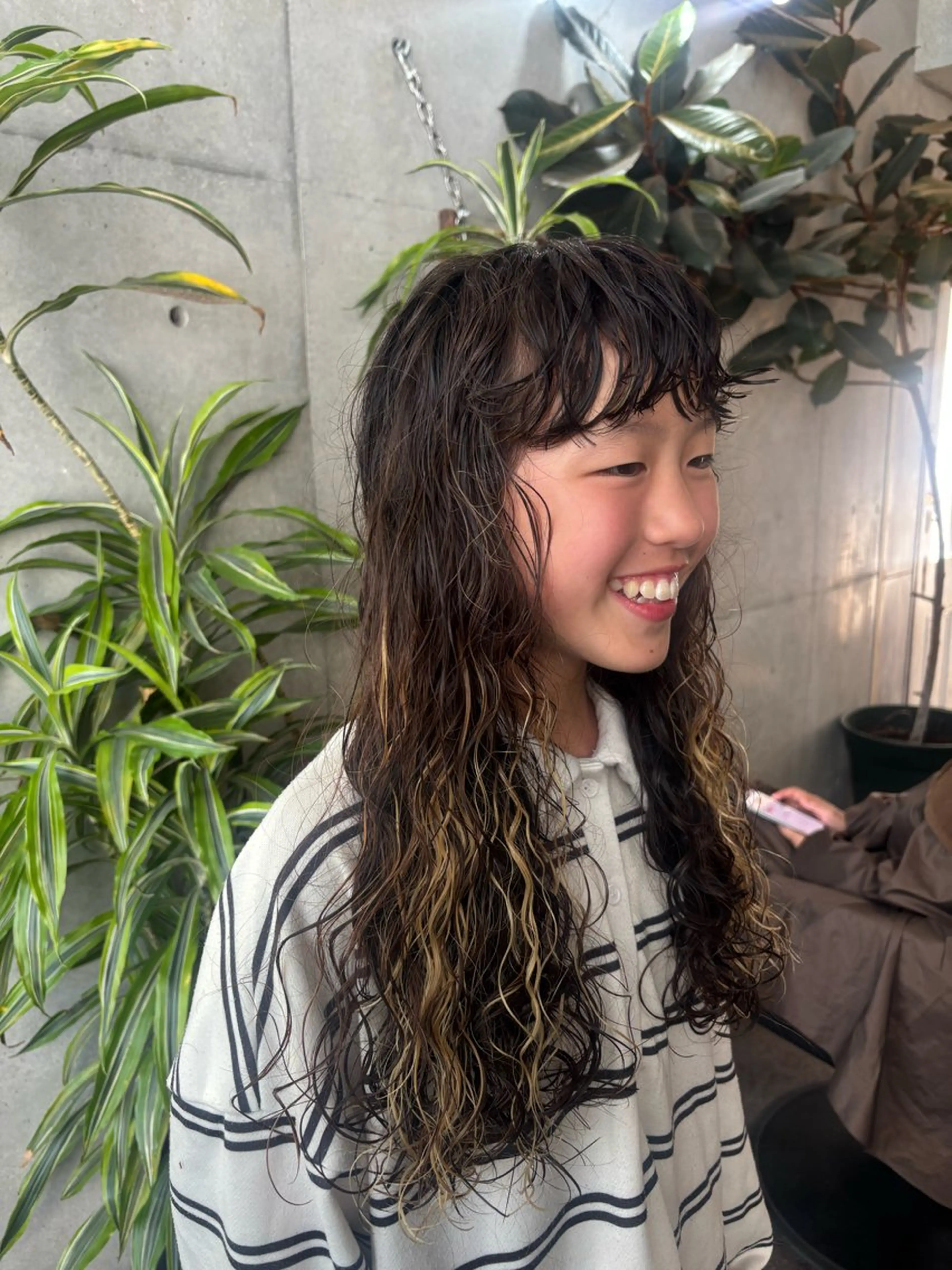 ロング カラー パーマ スパイラルパーマ 大林 エリコのヘアスタイル