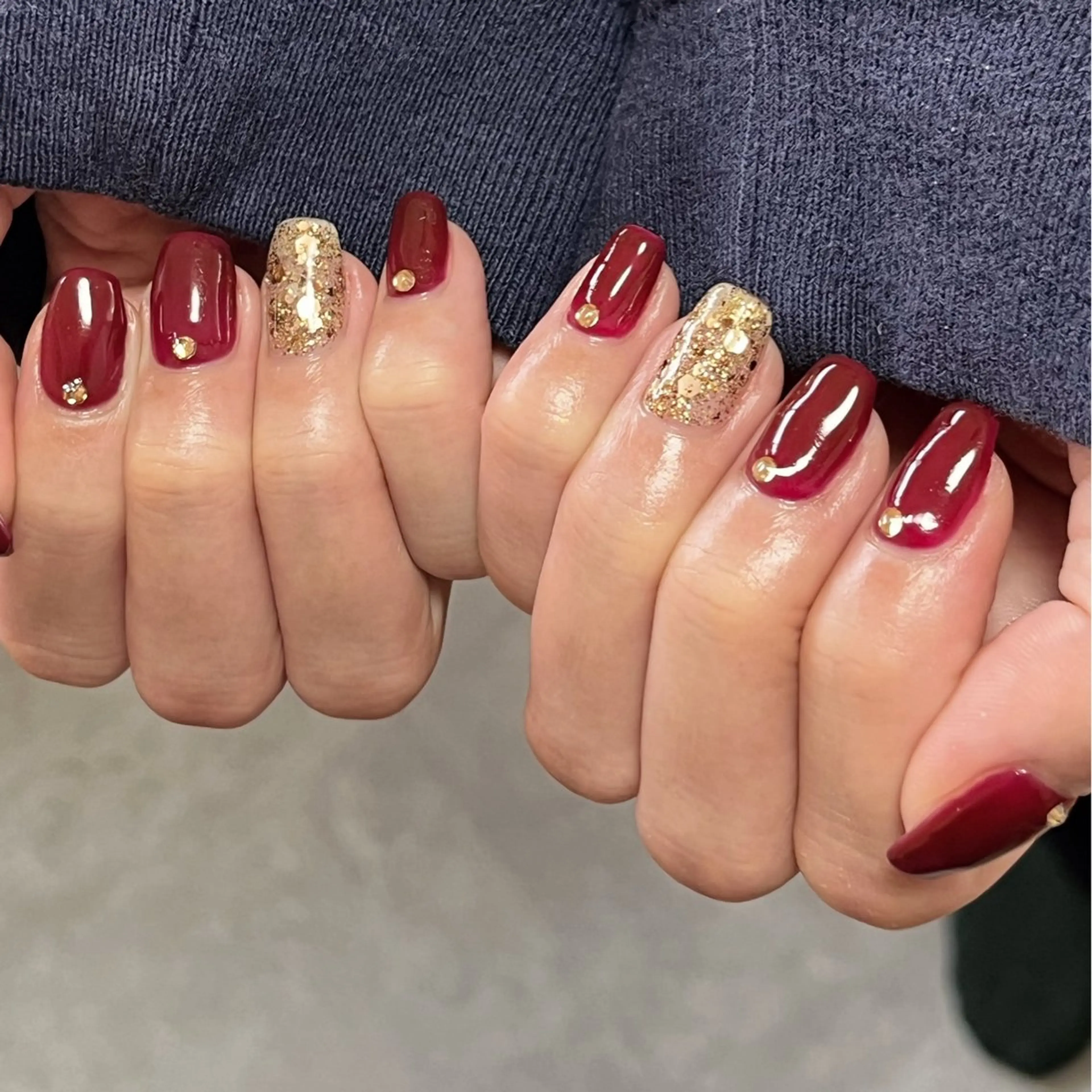 ネイル アートネイル ボルドー ジェルネイル キラキラネイル ラメ(グリッター) ハンドネイル tamu nail 金町のネイルデザイン