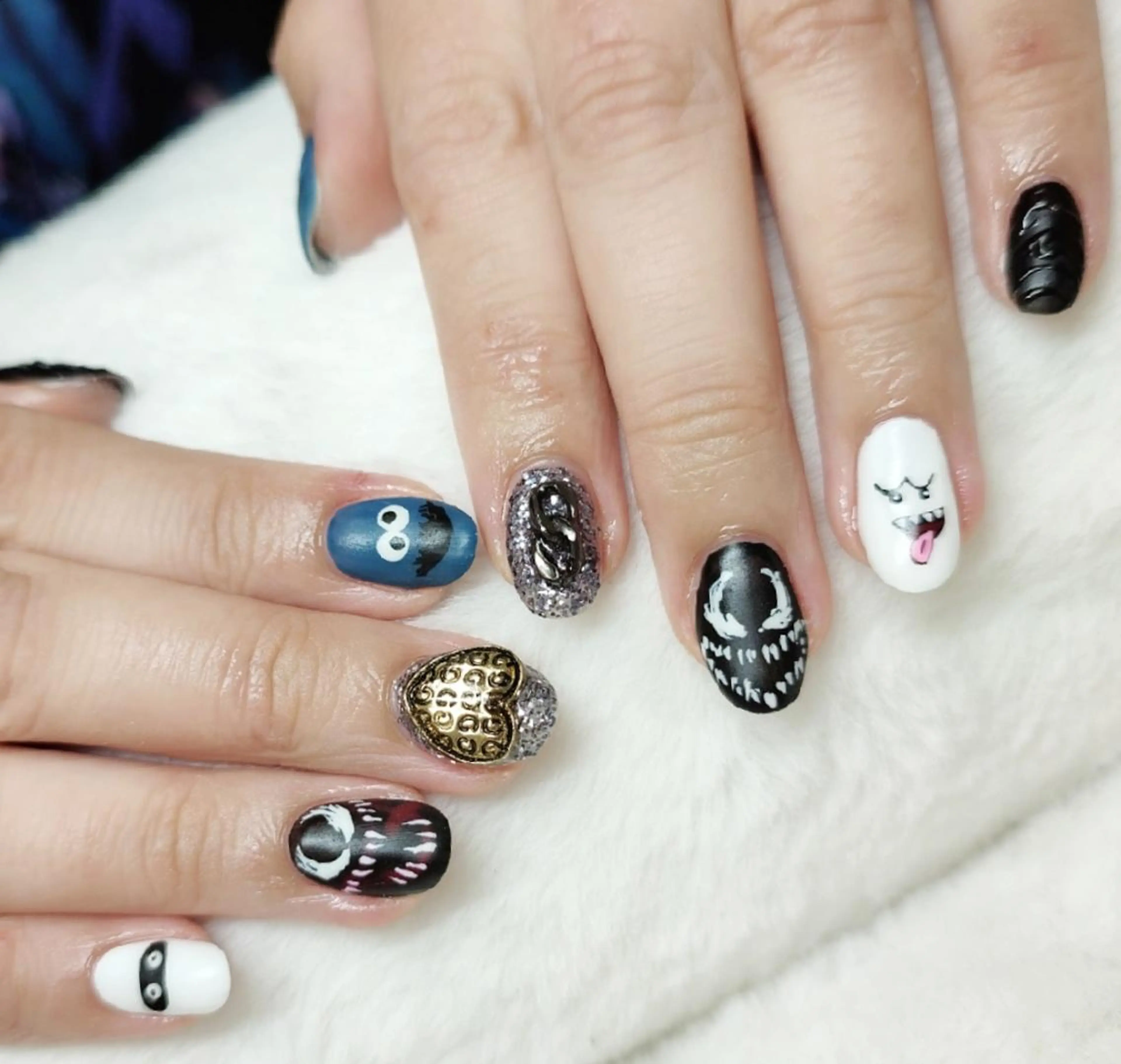 ネイル ハンドネイル RUNWAY 　　の眉毛・アイブロウイメージ