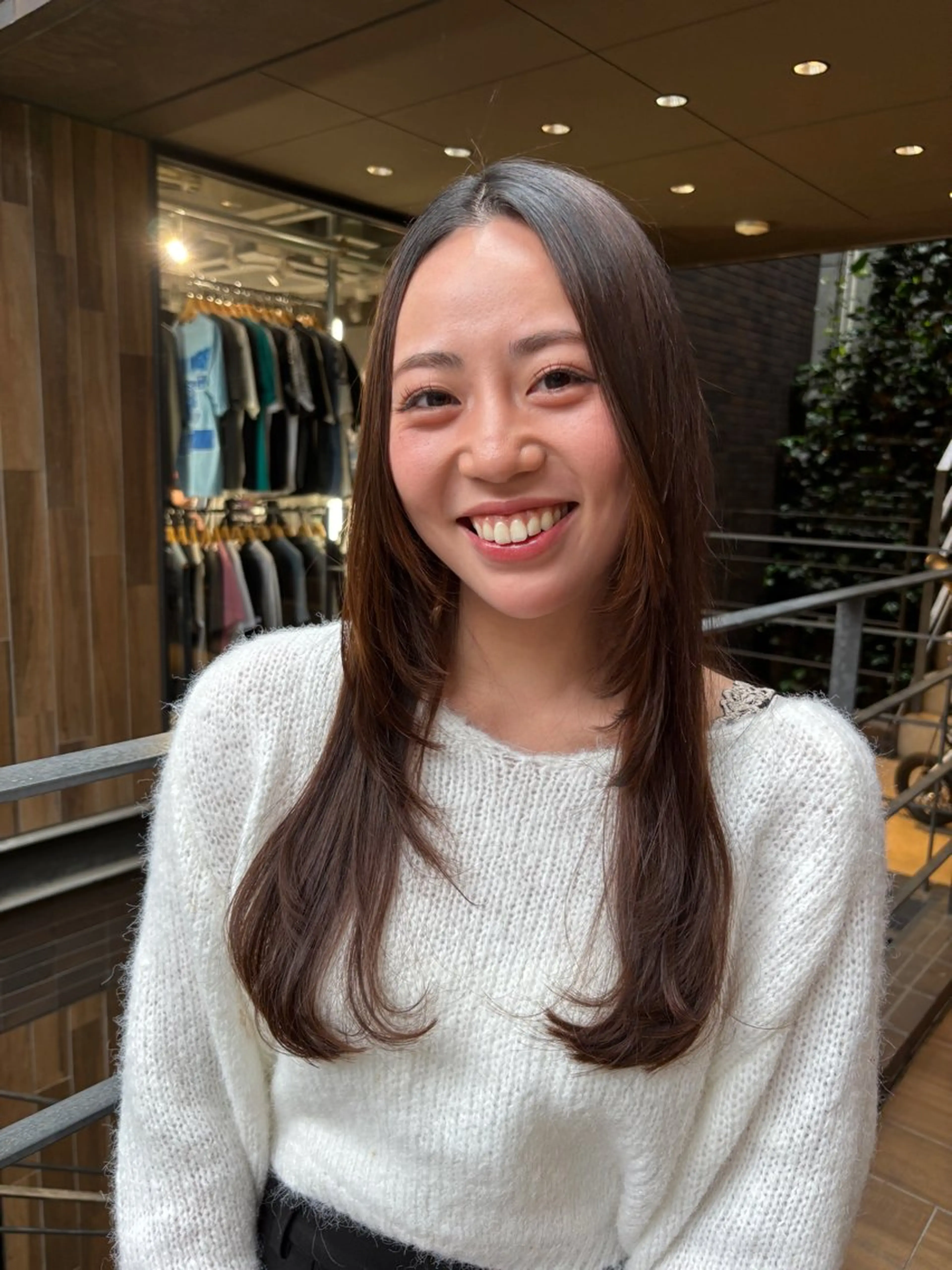 レイヤーカット＋トリートメントの写真