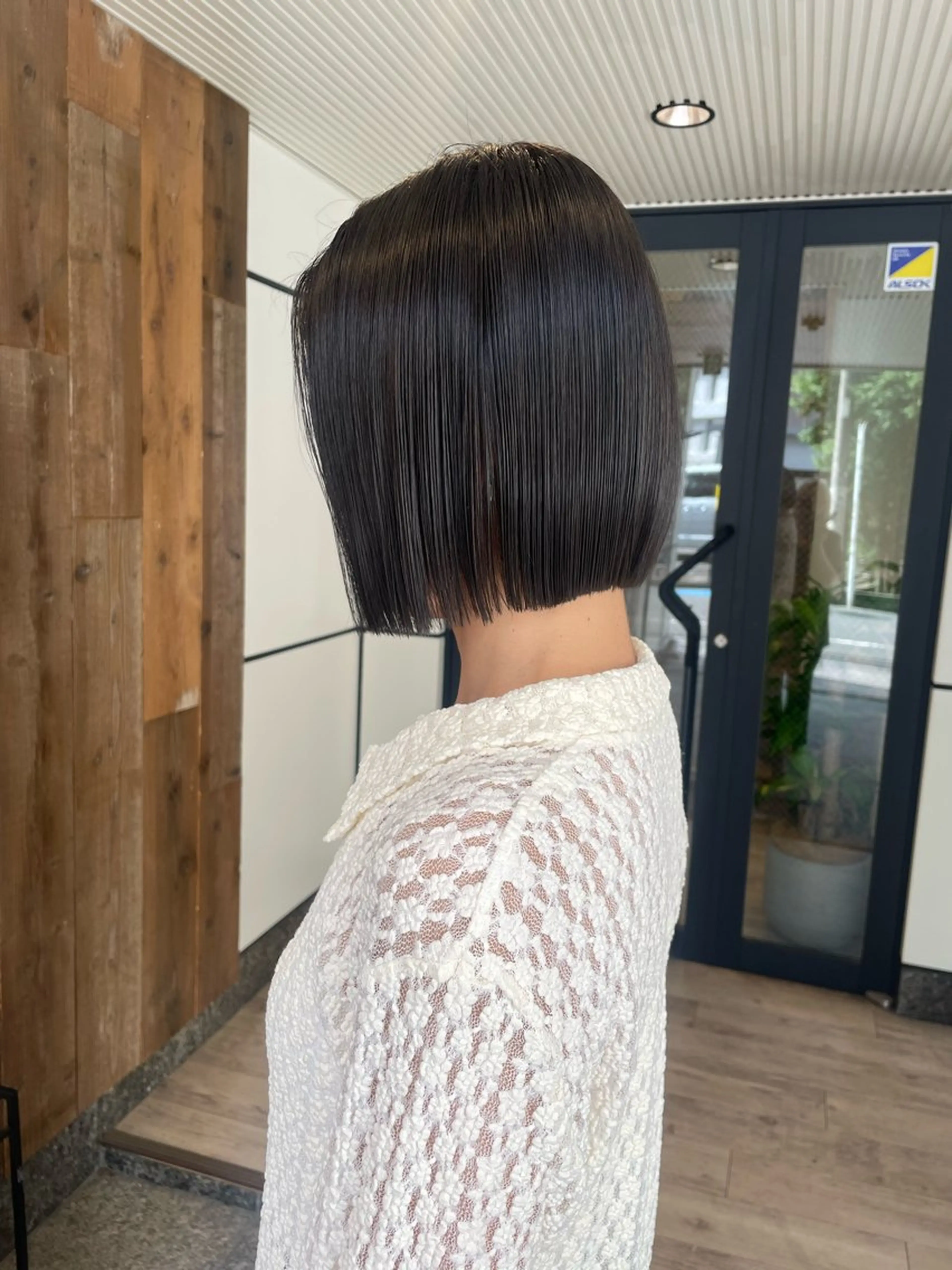 ミディアム カラー ボブ カット ヘアカラー トリートメント 渋谷 留菜のヘアスタイル