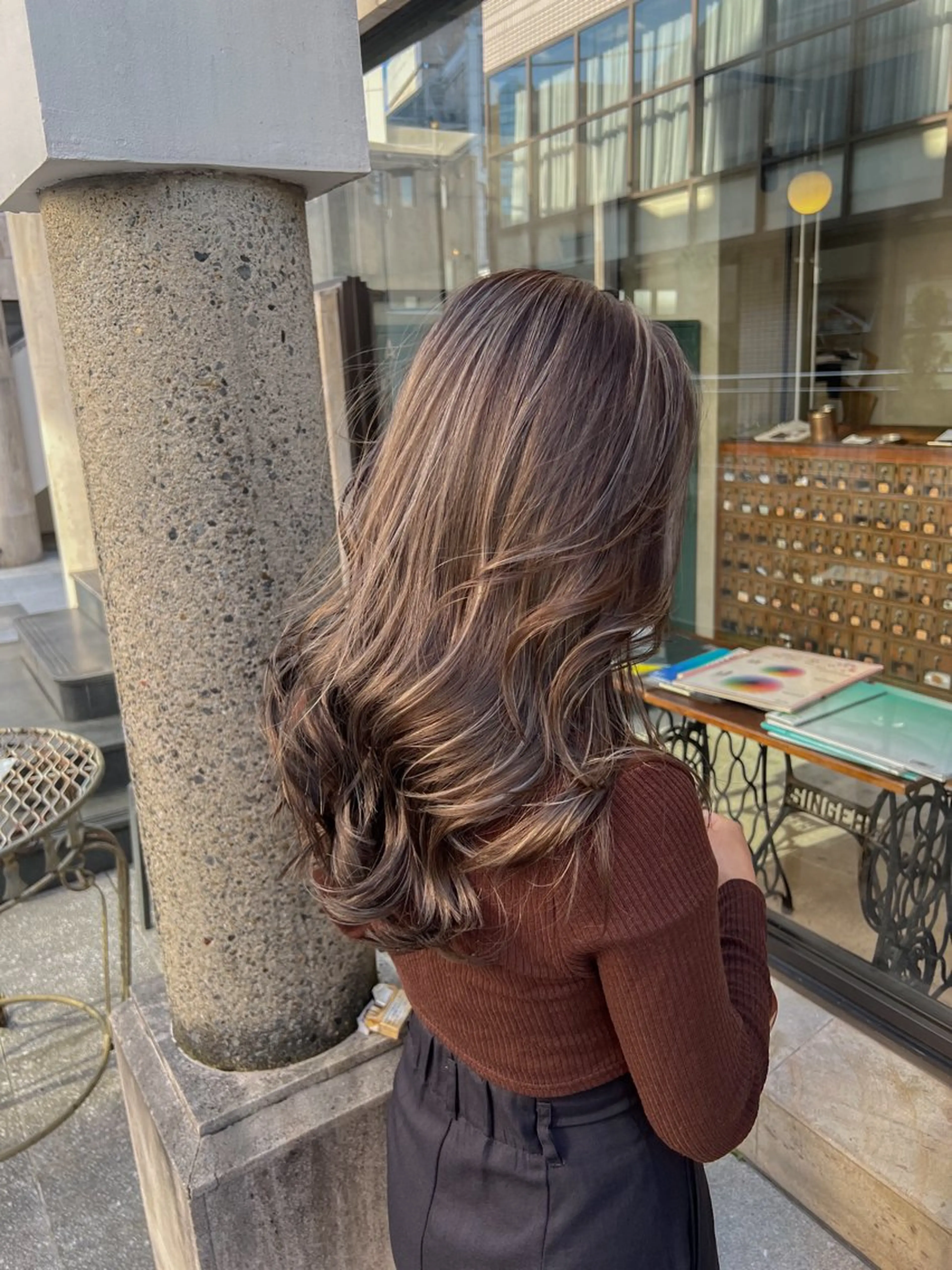 ロング カラー カット ヘアカラー トリートメント 海外デザイン🇺🇸 石渡諒太のヘアスタイル