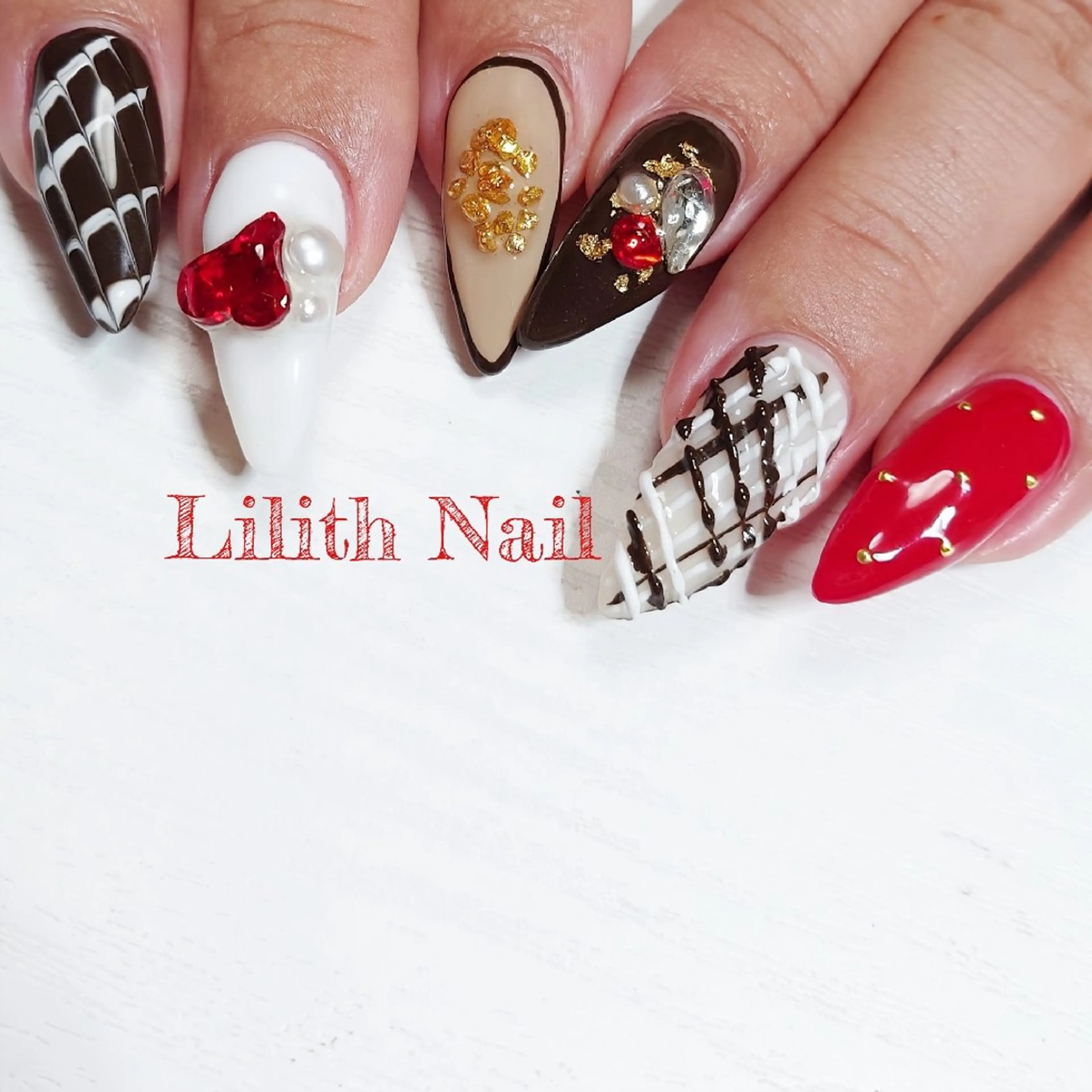 ネイル ハンドネイル Lilith Nailのネイルデザイン