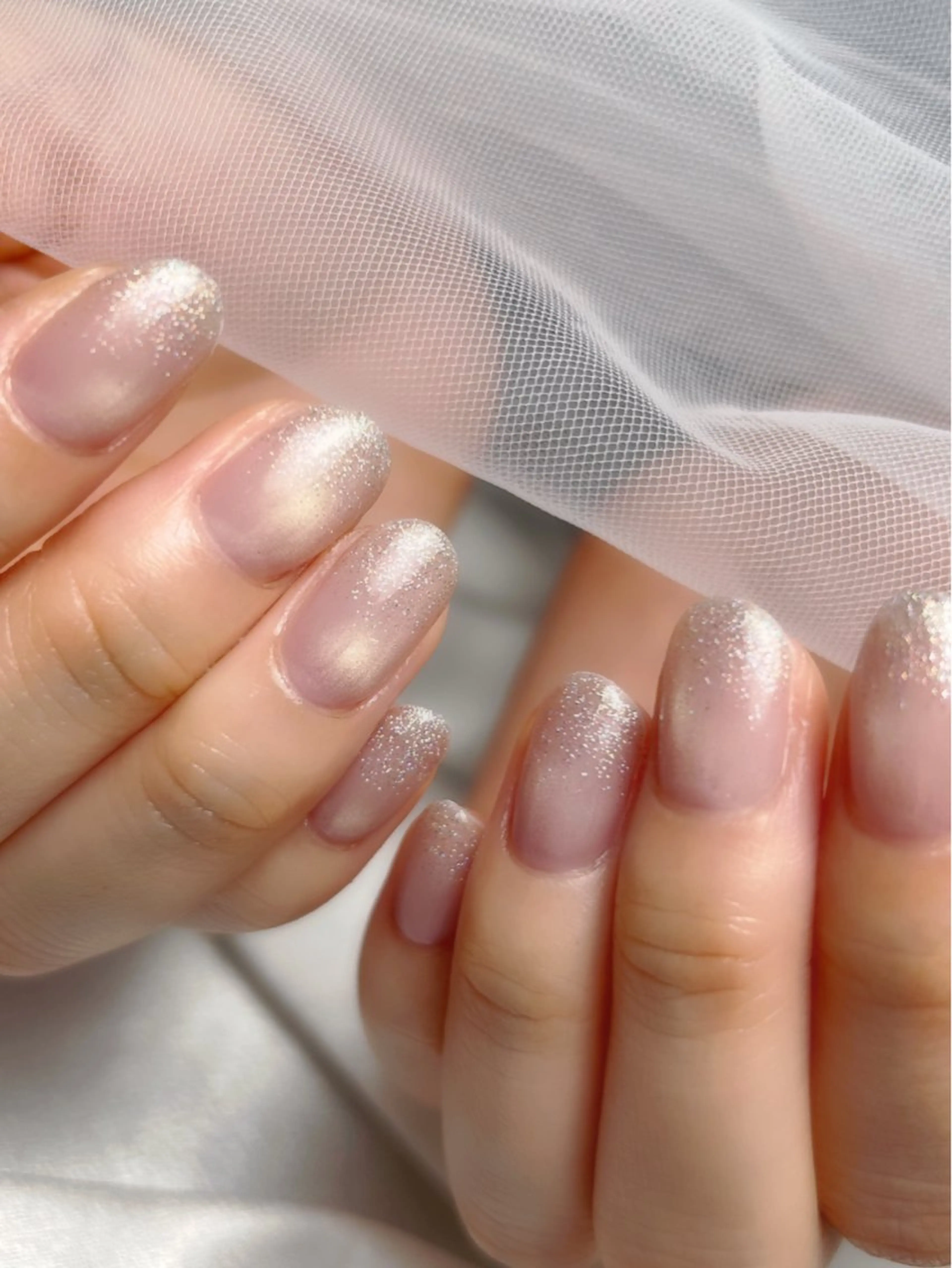 ネイル グラデーション キラキラネイル ラメ(グリッター) ラメグラデーション マグネットネイル ハンドネイル ITER mioのネイルデザイン