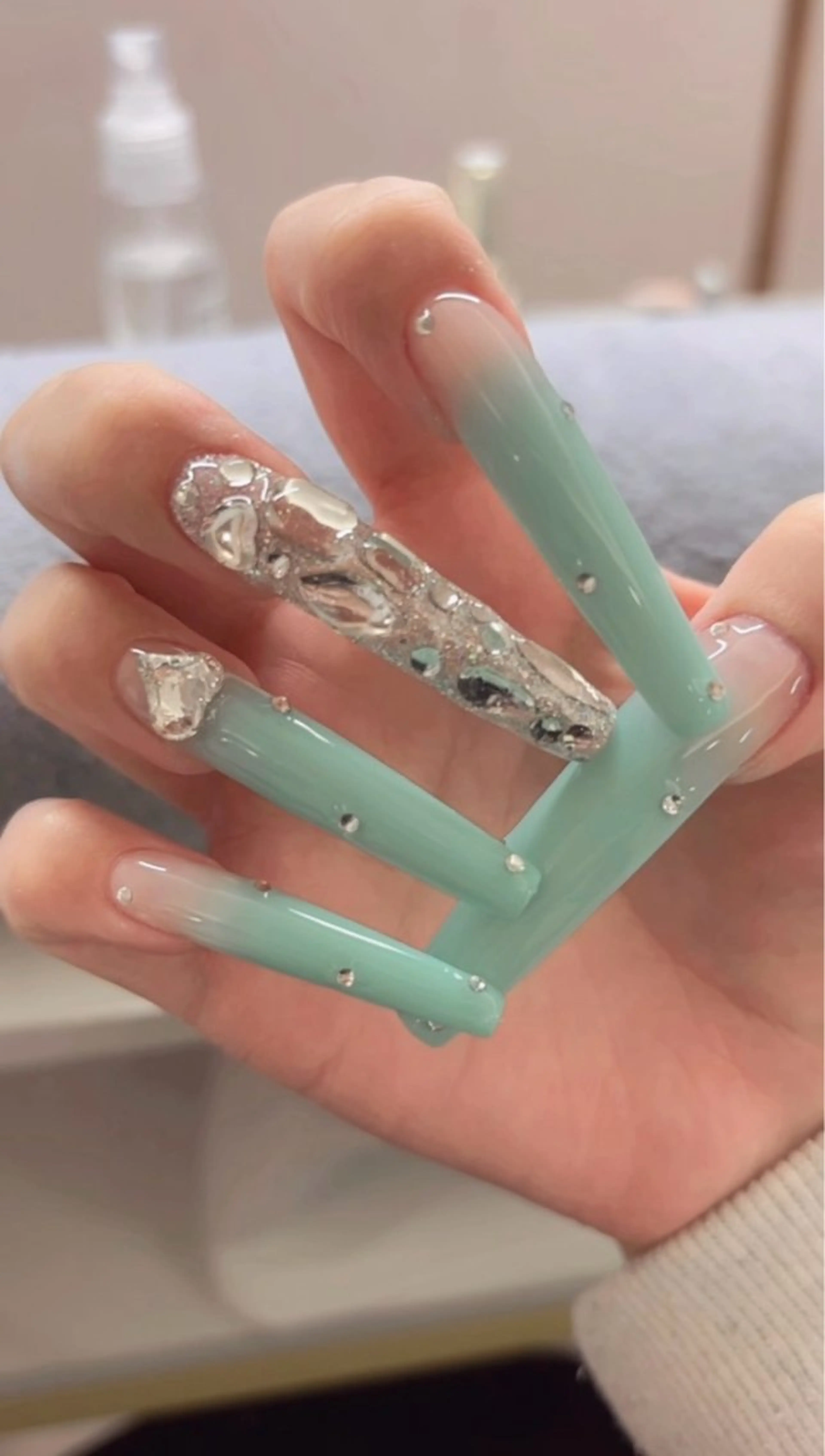 ネイル ロングネイル Bianca美浜店 riiꧦ^._.^のネイルデザイン