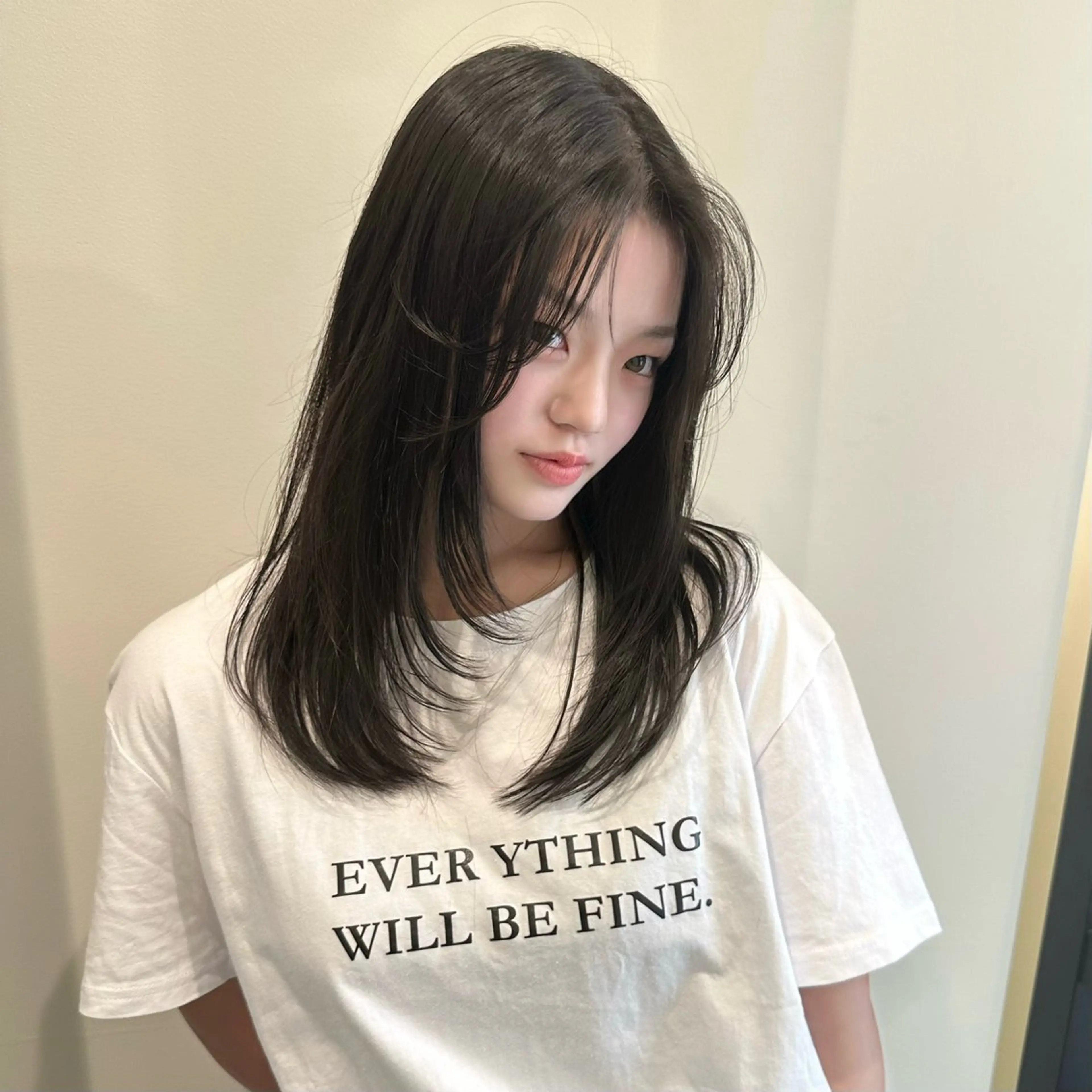 ミディアム カット ヘアカラー トリートメント 🌹ハッシュカット、 レイヤー韓国ヘア🌹のヘアスタイル