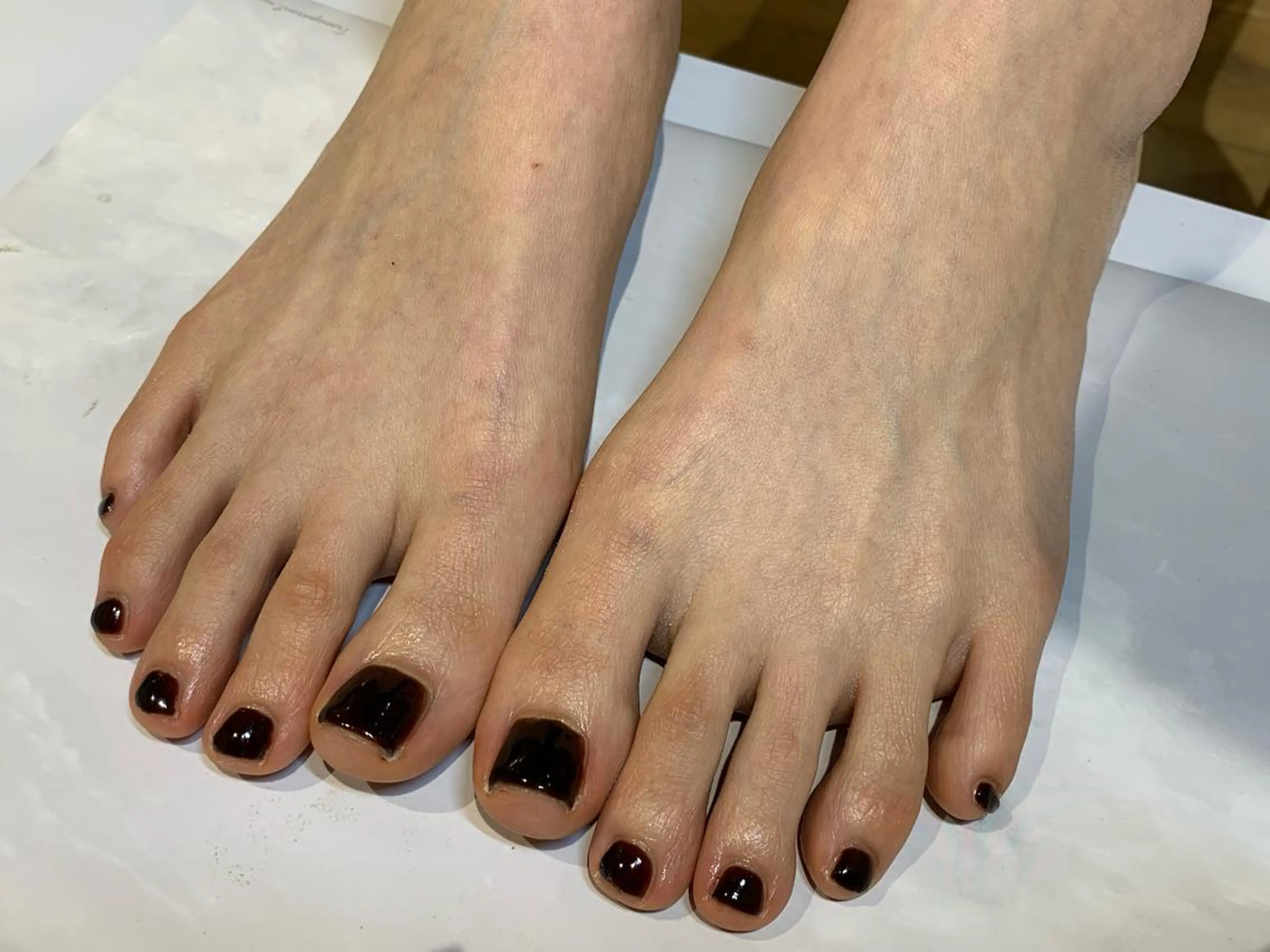 ネイル フットネイル ワンカラーネイル マキノ ユイのネイルデザイン