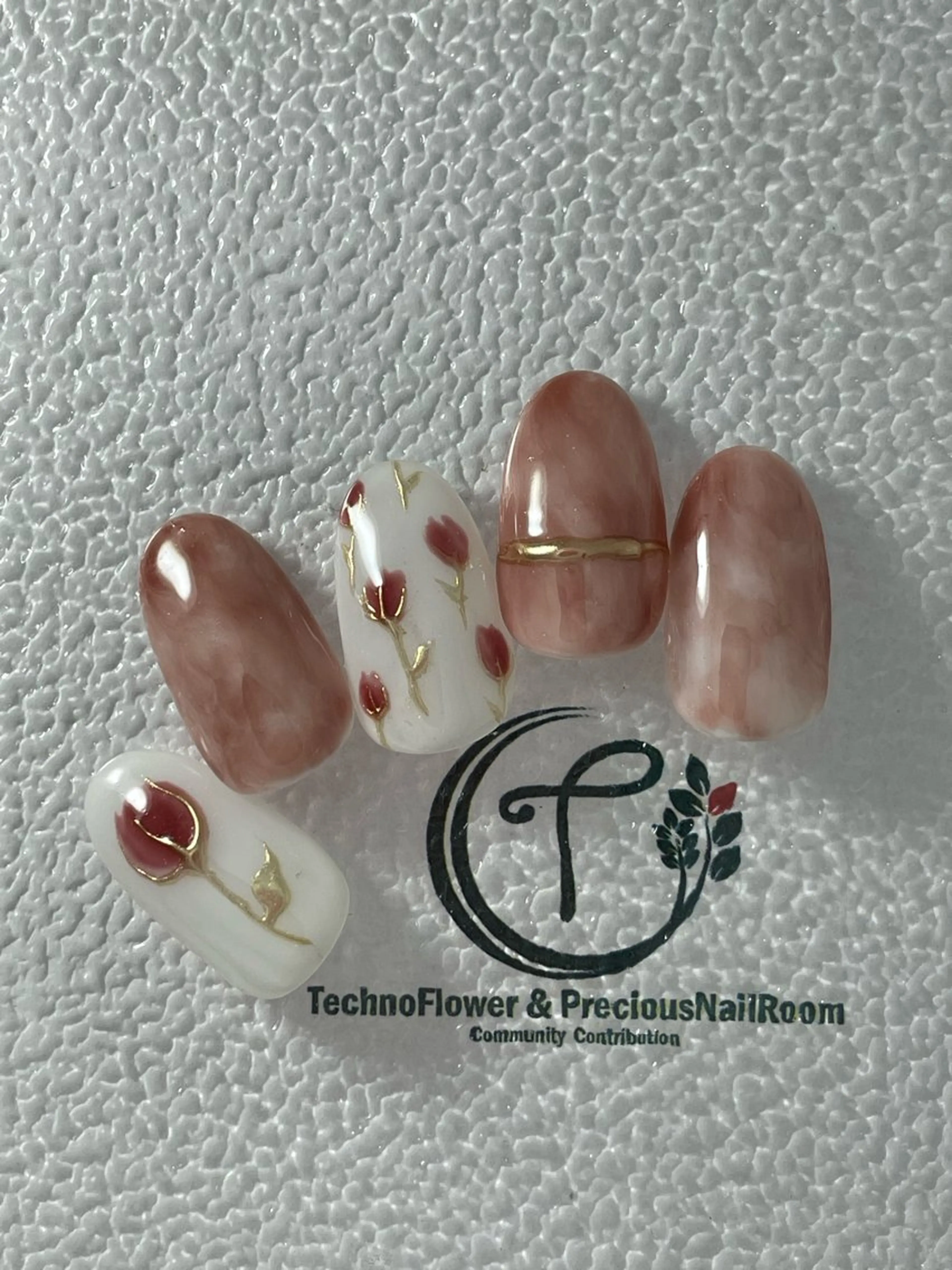 ネイル フラワーネイル precious nail roomのネイルデザイン