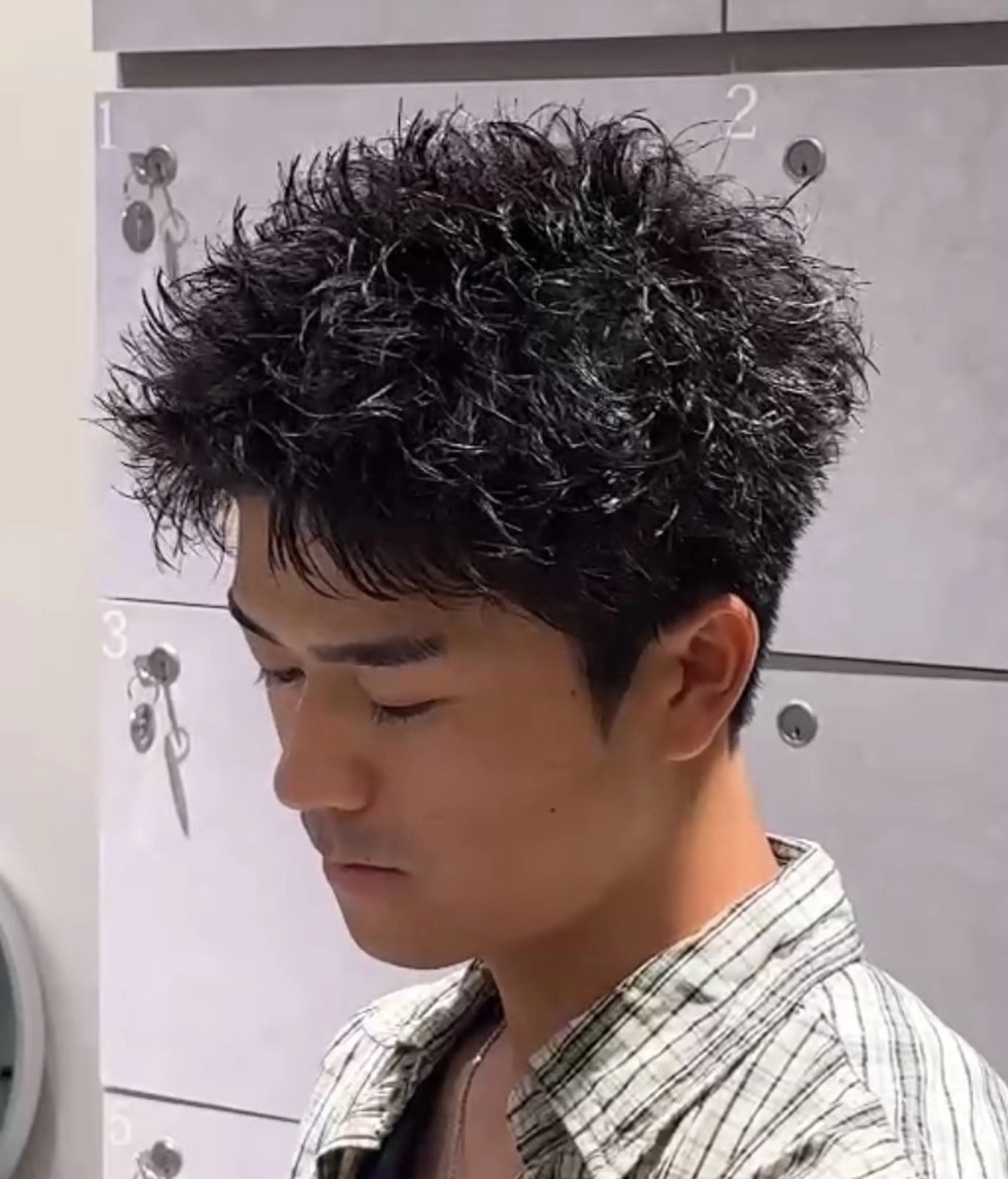 【人気No. 2】🔥スパイキーカット➕パーマ🔥の写真