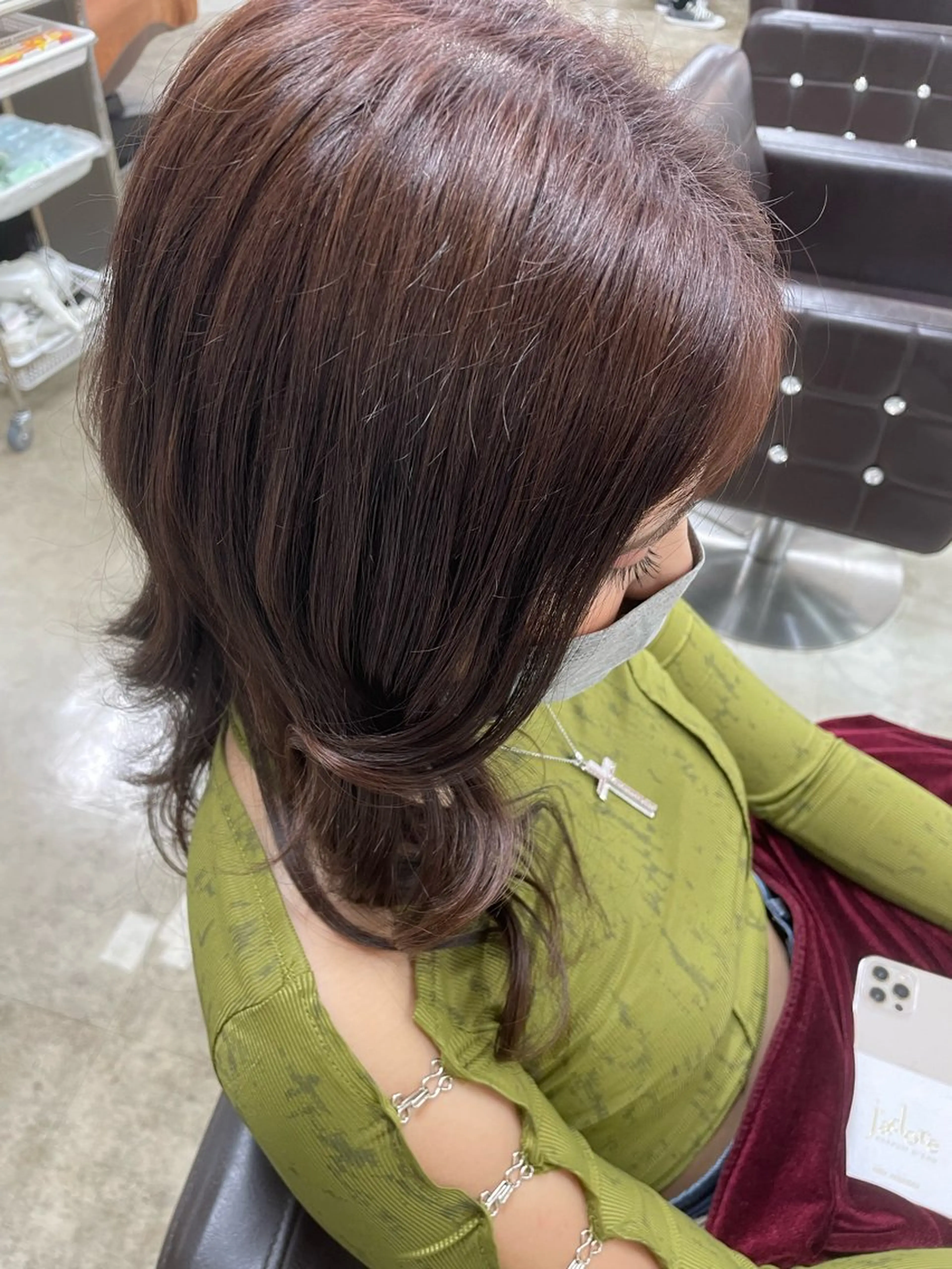 セミロング 𝐒𝐇𝐔𝐑𝐈 🦋艶カラー🦋のヘアスタイル