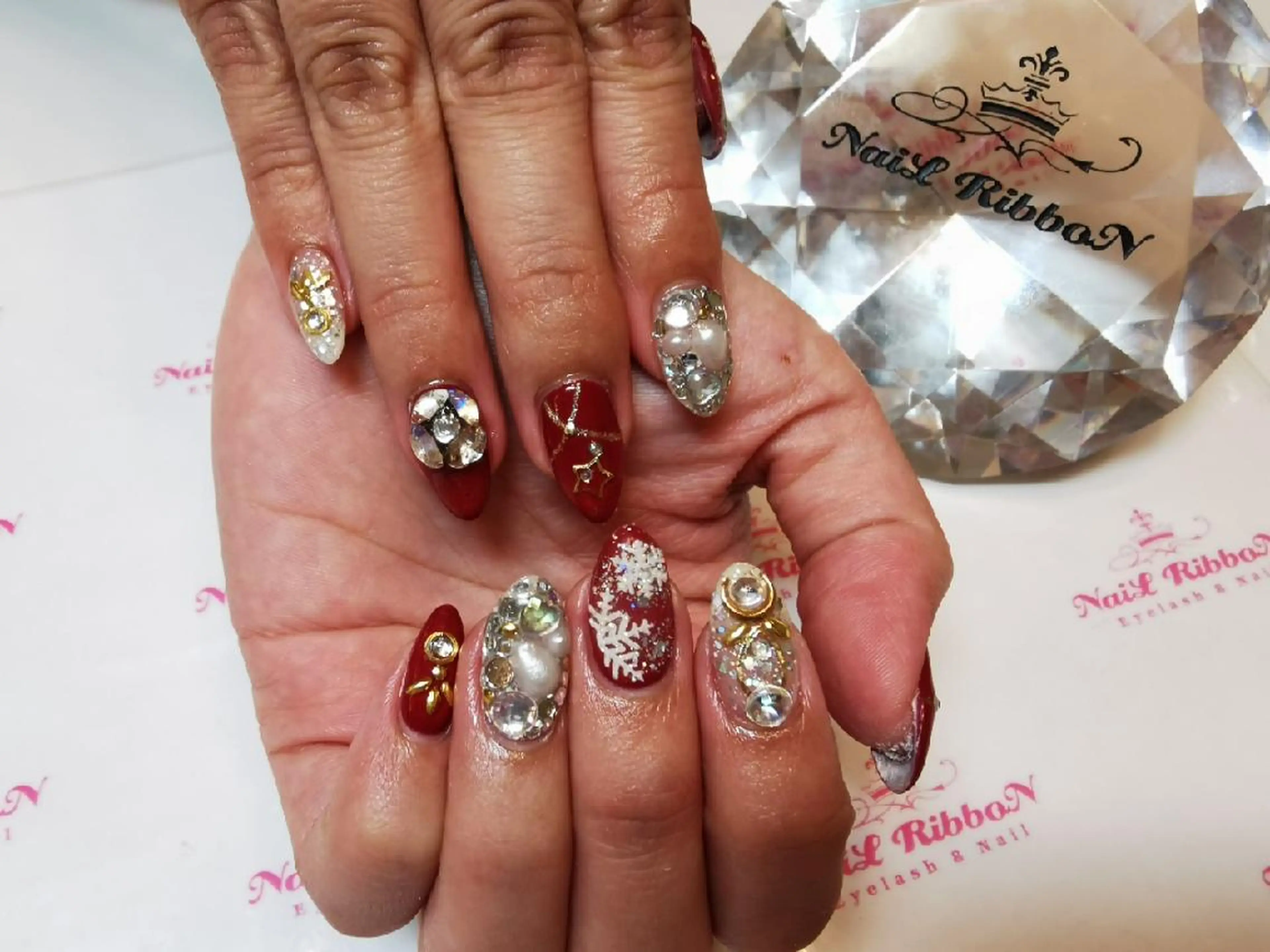 ネイル ネイルリボン 受付スタッフのネイルデザイン