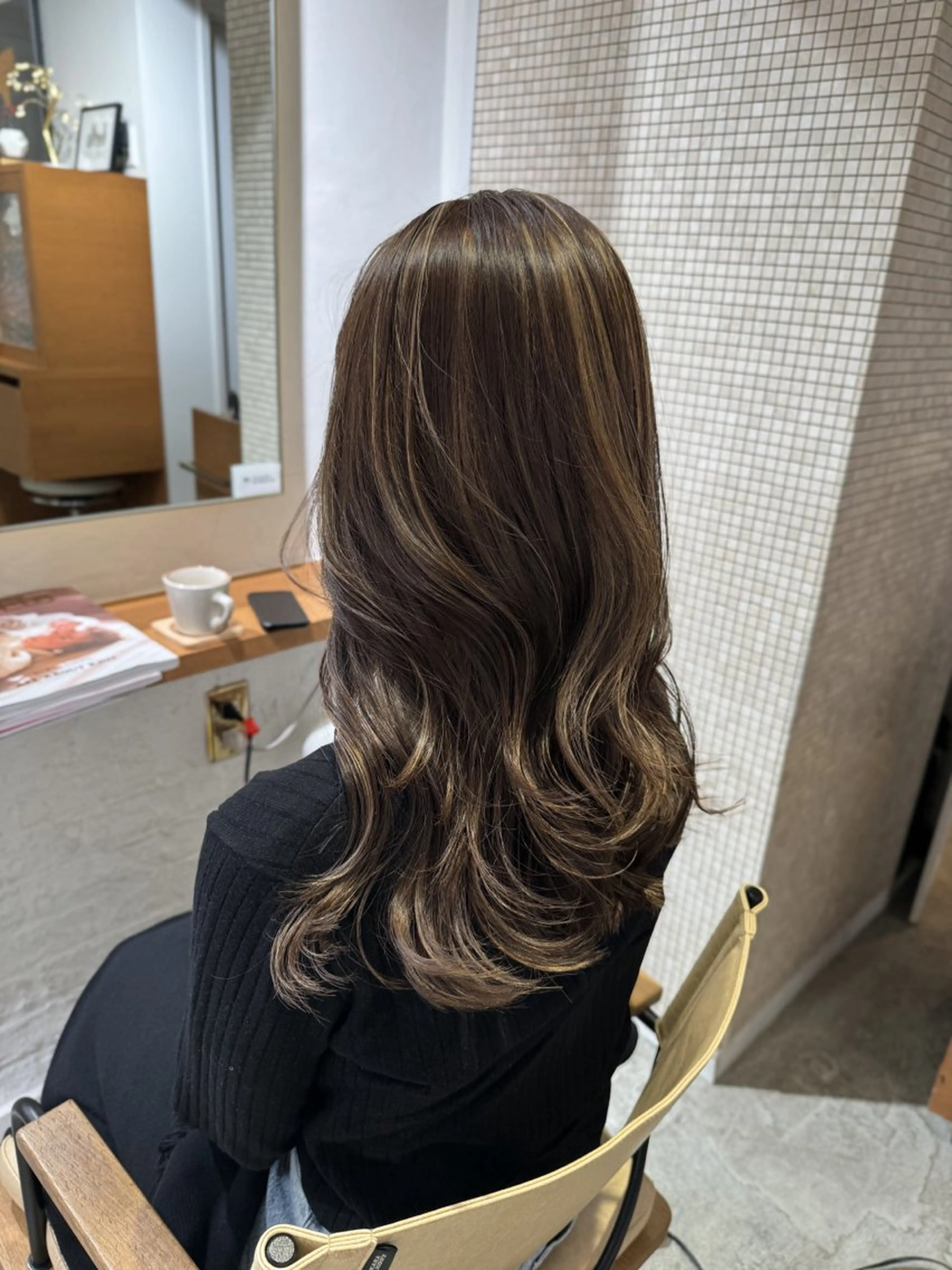 ロング カラー ベージュカラー グレージュ ハイライトカラー ハイライト ナガミネアリサ/ 学芸大学/海外ヘアのヘアスタイル