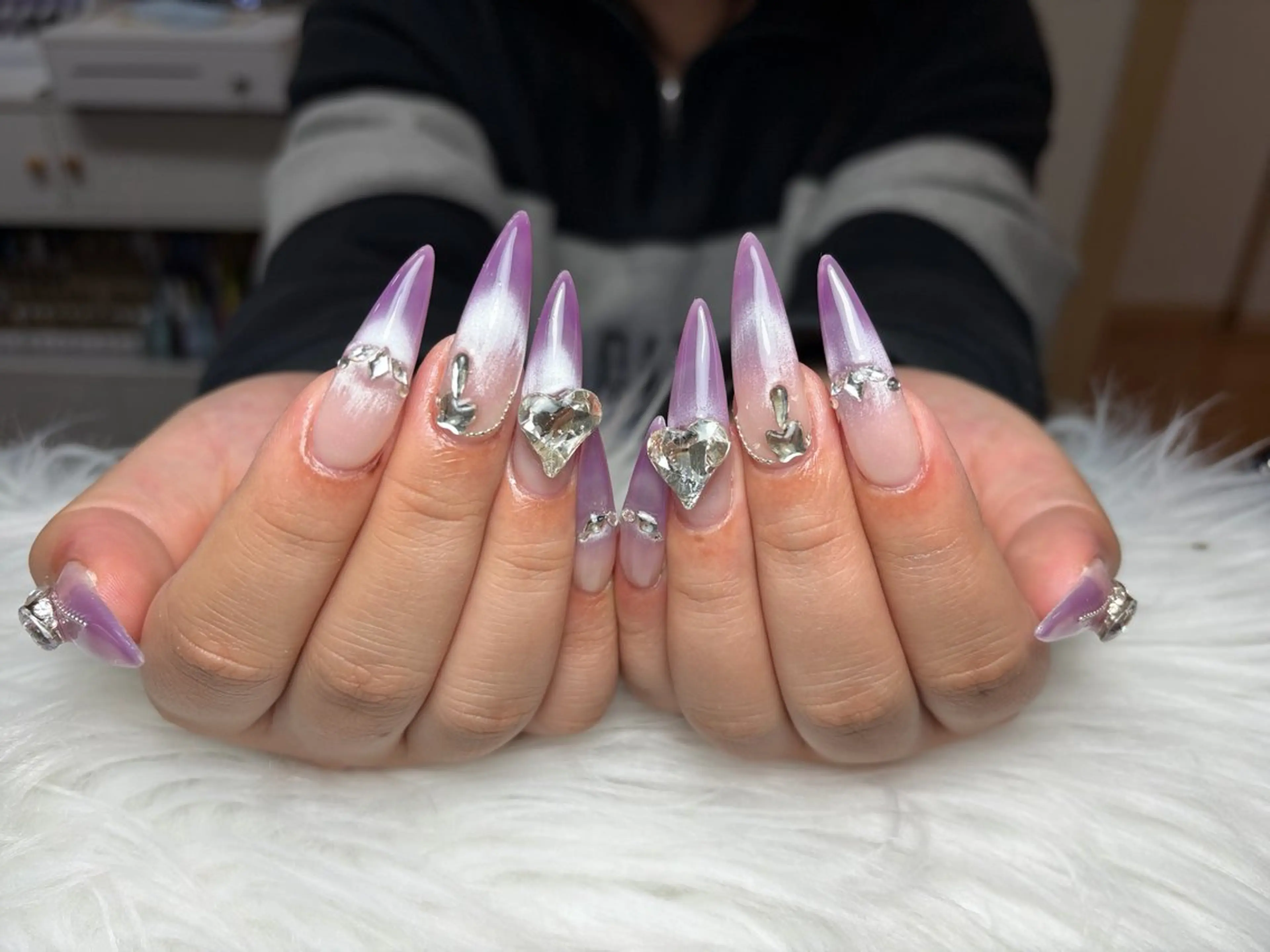 ネイル アートネイル 長さ出し ジェルネイル 韓国ネイル マグネットネイル ハンドネイル Cloudy Chan Nailのネイルデザイン