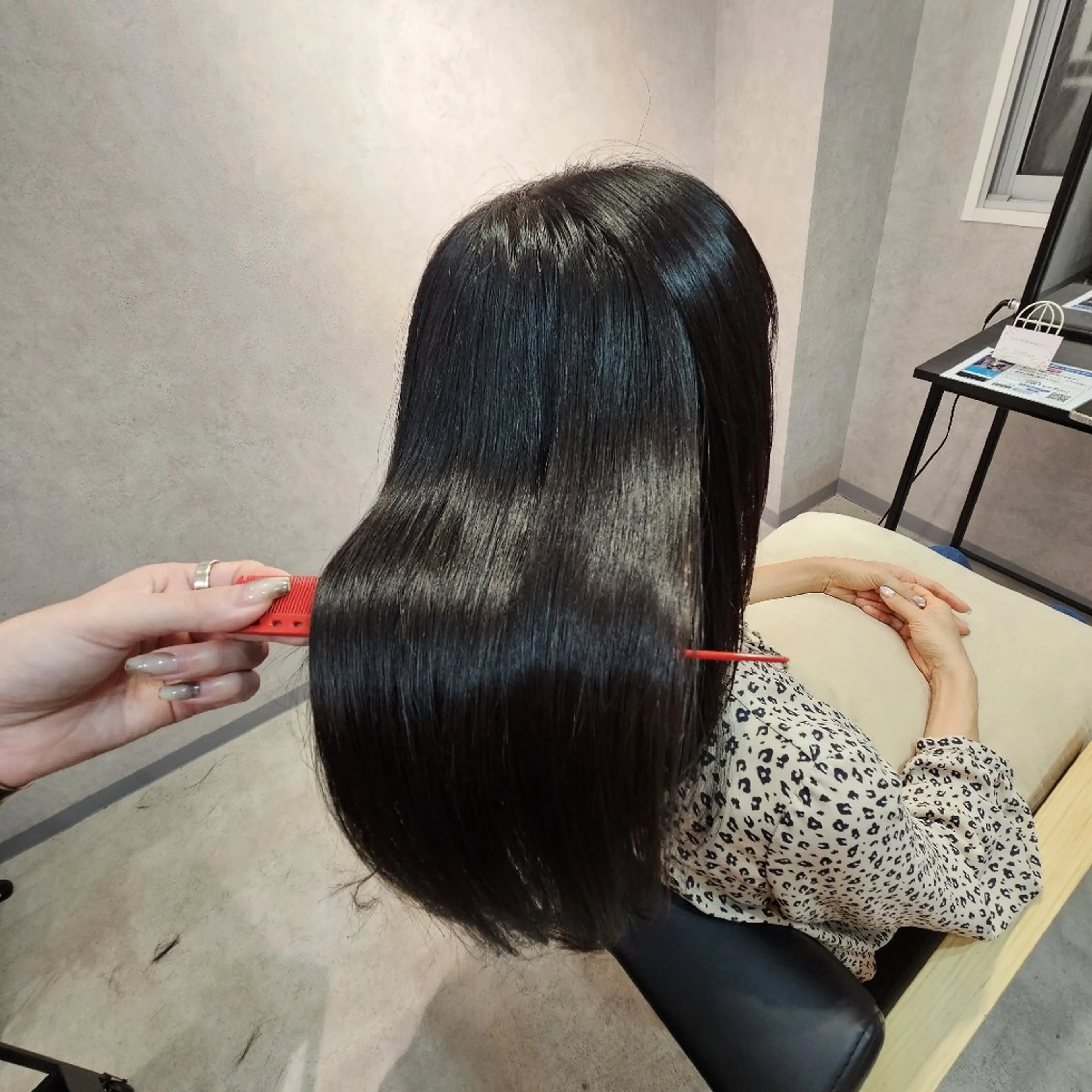 ミディアム 髪質改善 縮毛矯正 トリートメント Neuk所属・髪質改善/白髪ぼかし SHIONのヘアスタイル